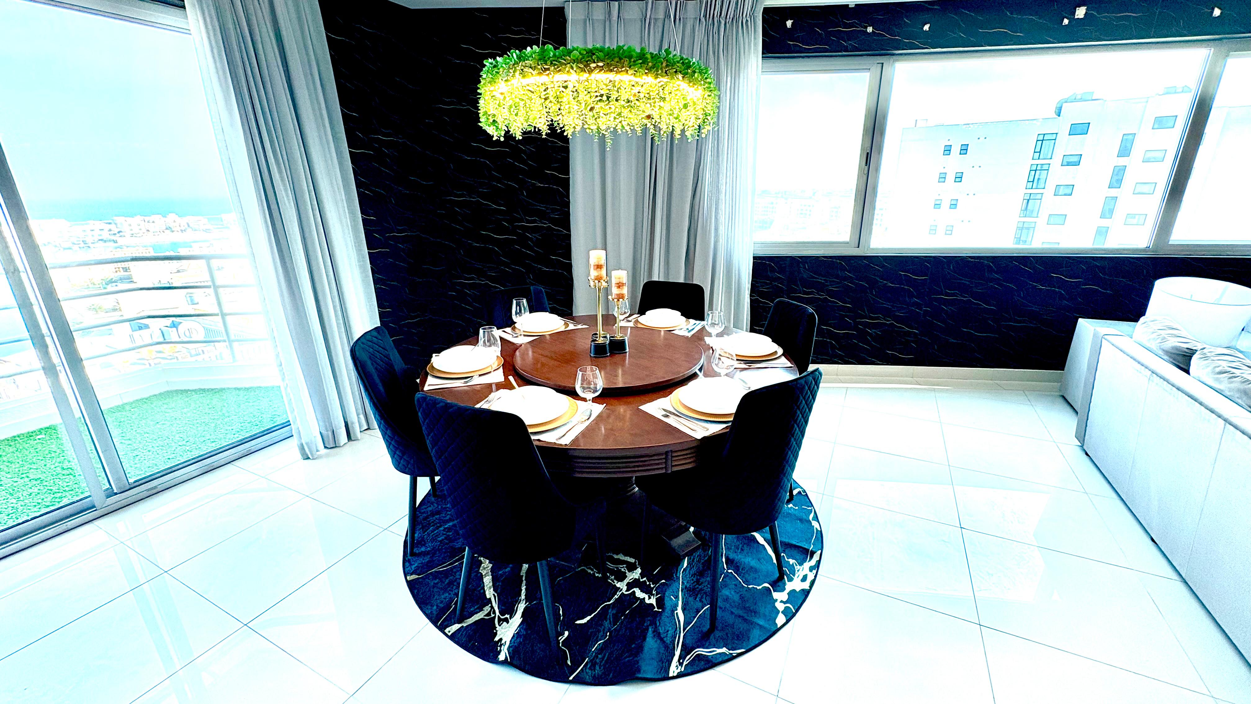 Bright and Spacious Penthouse with sea view and terrace 