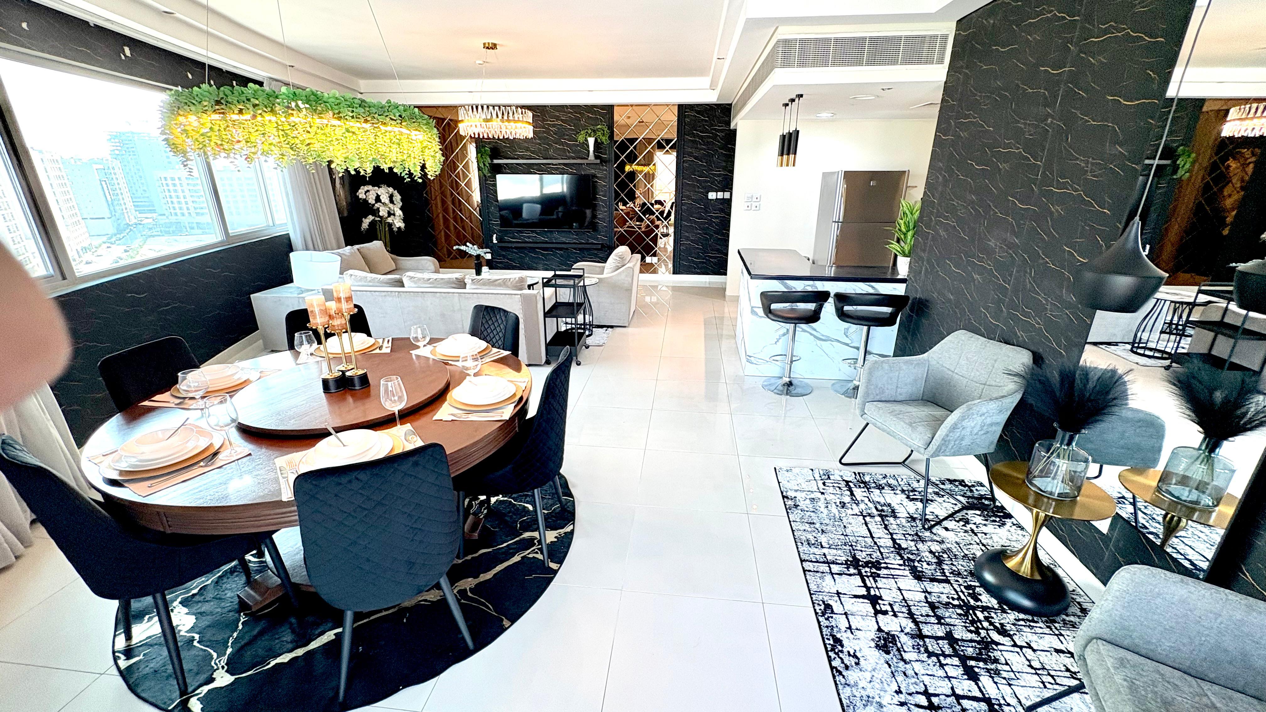 Bright and Spacious Penthouse with sea view and terrace 