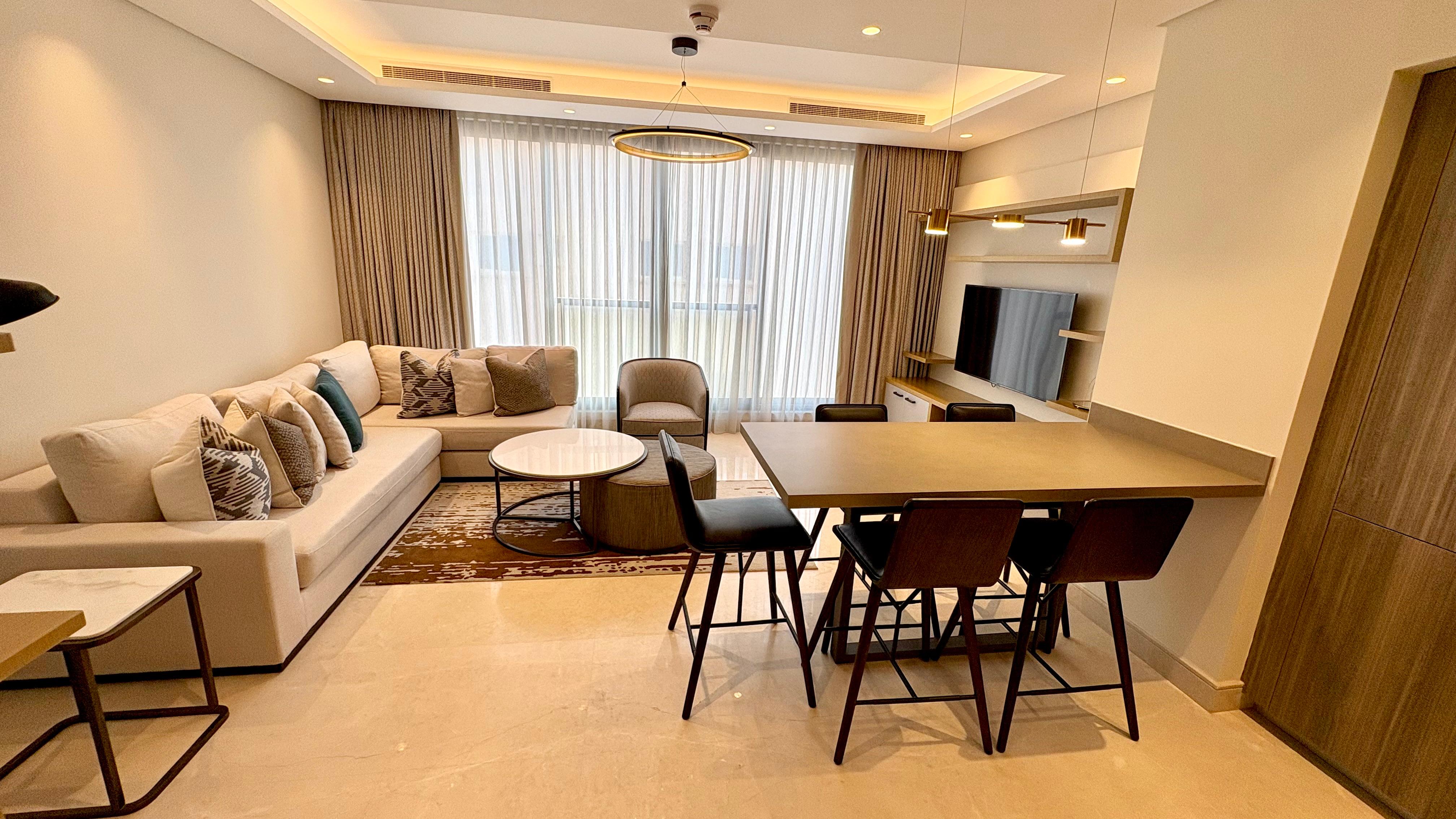 Stylish 2BR Apartment | EWA + Internet Included