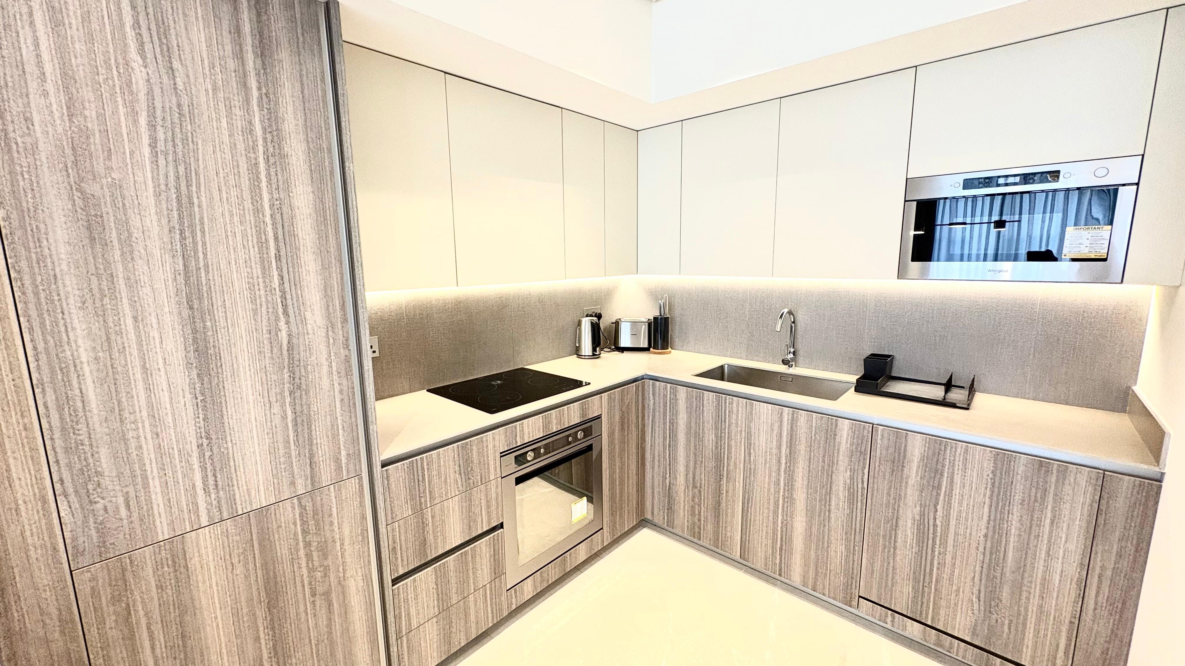  Stylish 2BR Apartment | EWA + Internet Included