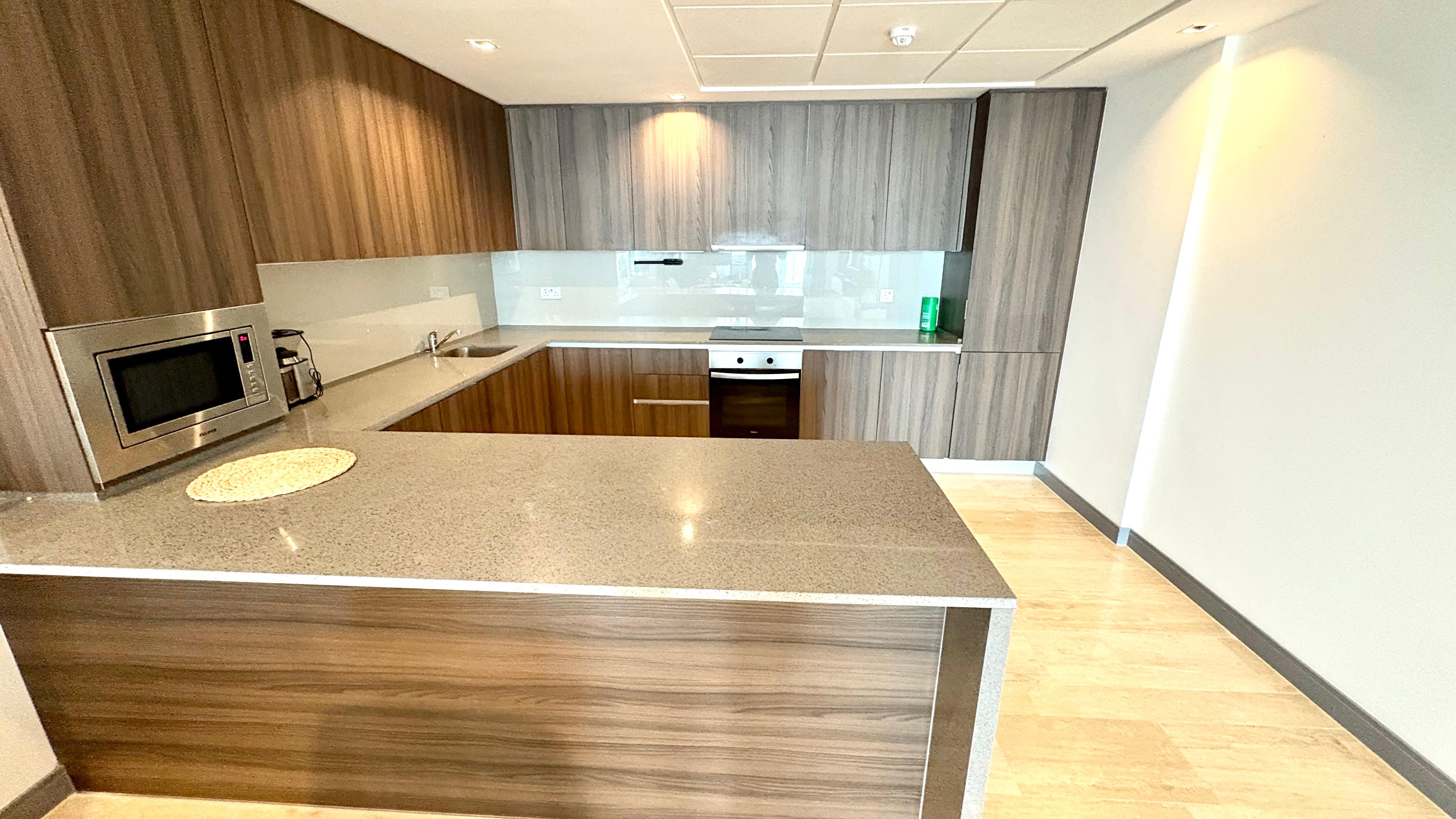 Bright 2-Bedroom Apartment | Open Kitchen & Balcony | Ready  Move-In
