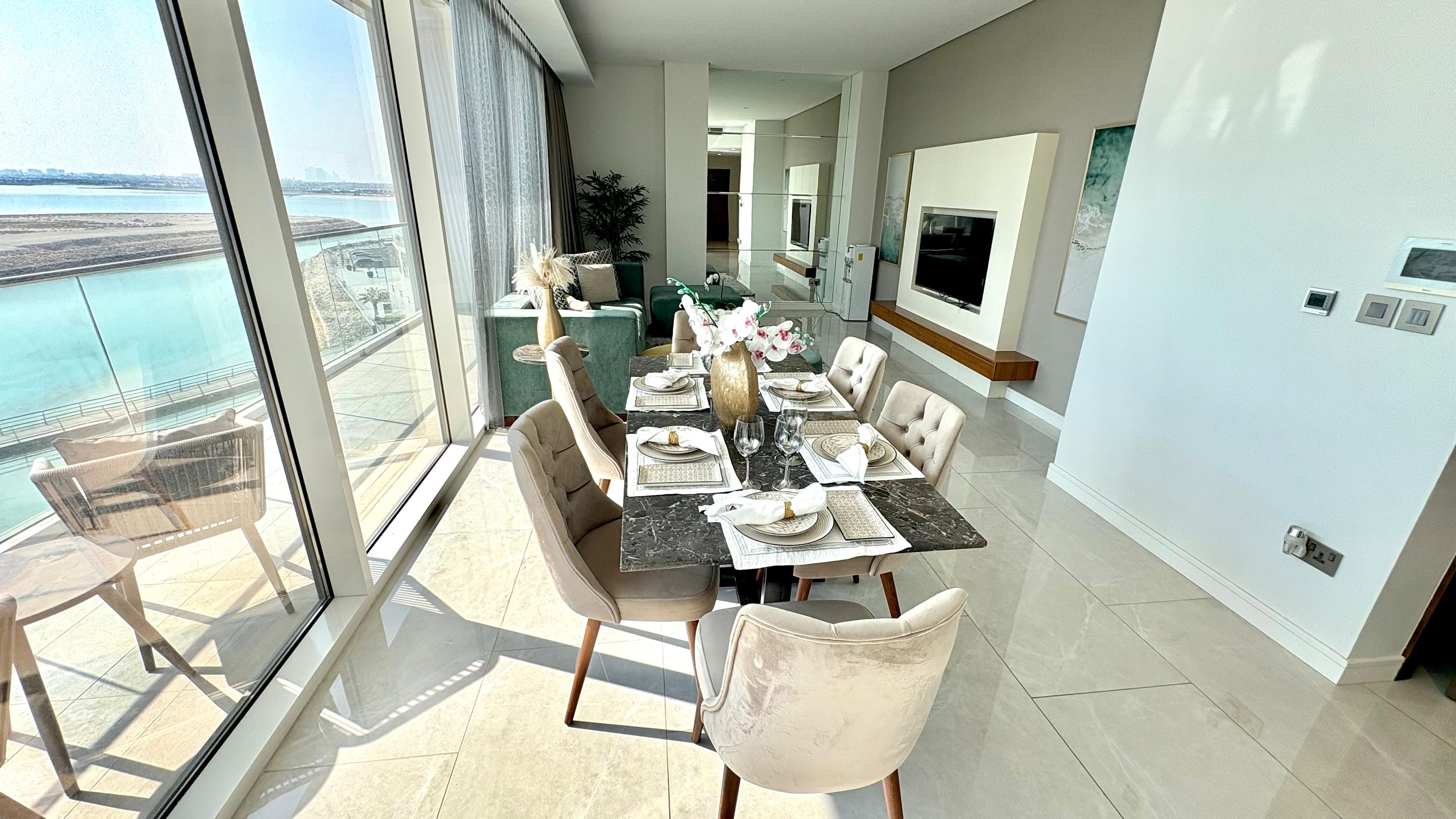 Luxury 3 BR apartment with large balcony and sea view