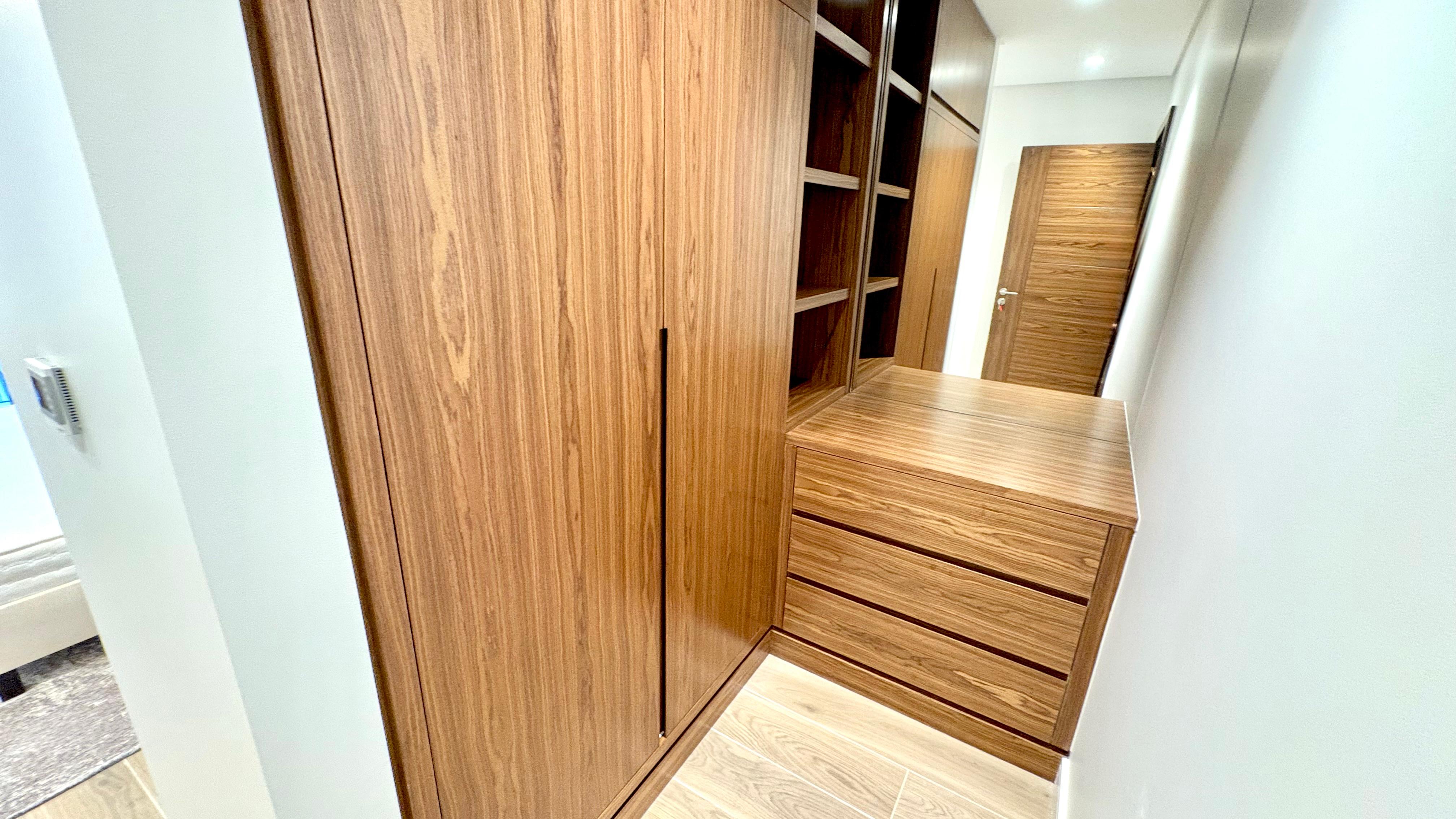 Luxury 2BR Apartment with Open Kitchen & Balcony