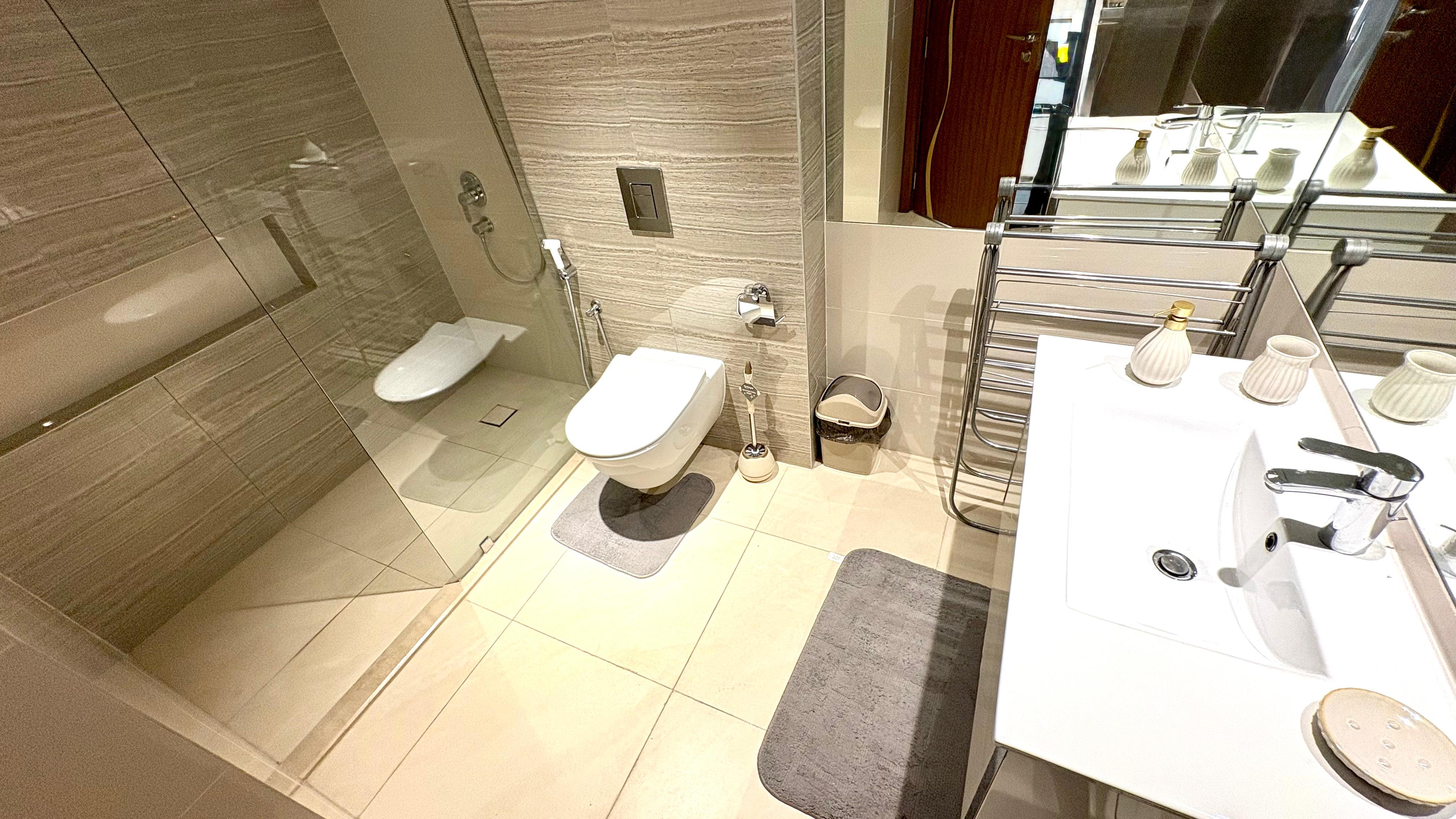 Elegant 1BR apartment with balcony