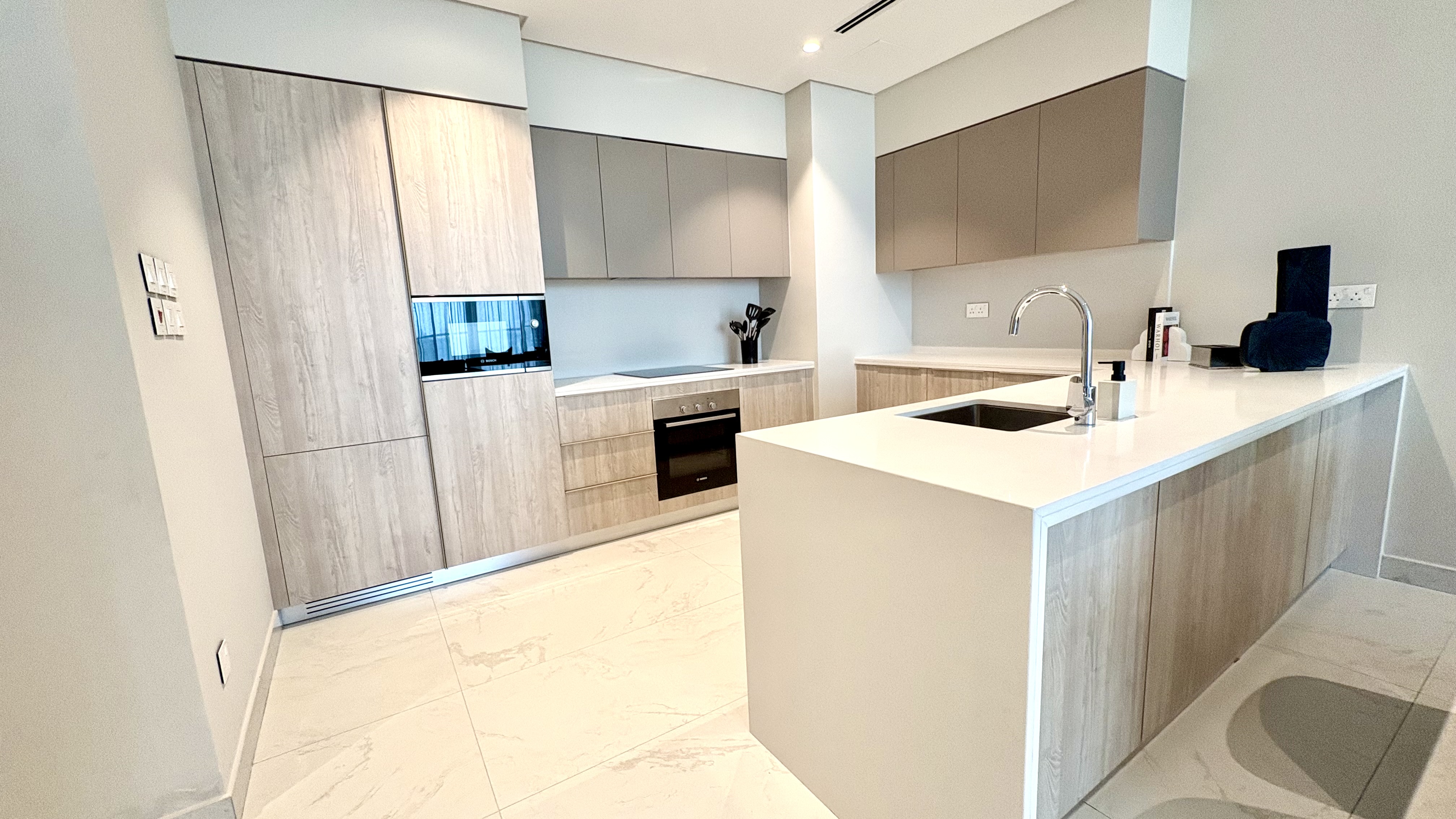 Waterfront 1BR Apartment – Bahrain Marina