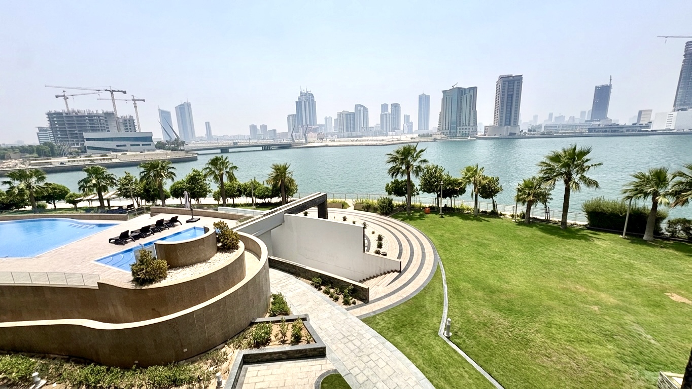 Luxury 1BR Sea View Apartment | Reef Island