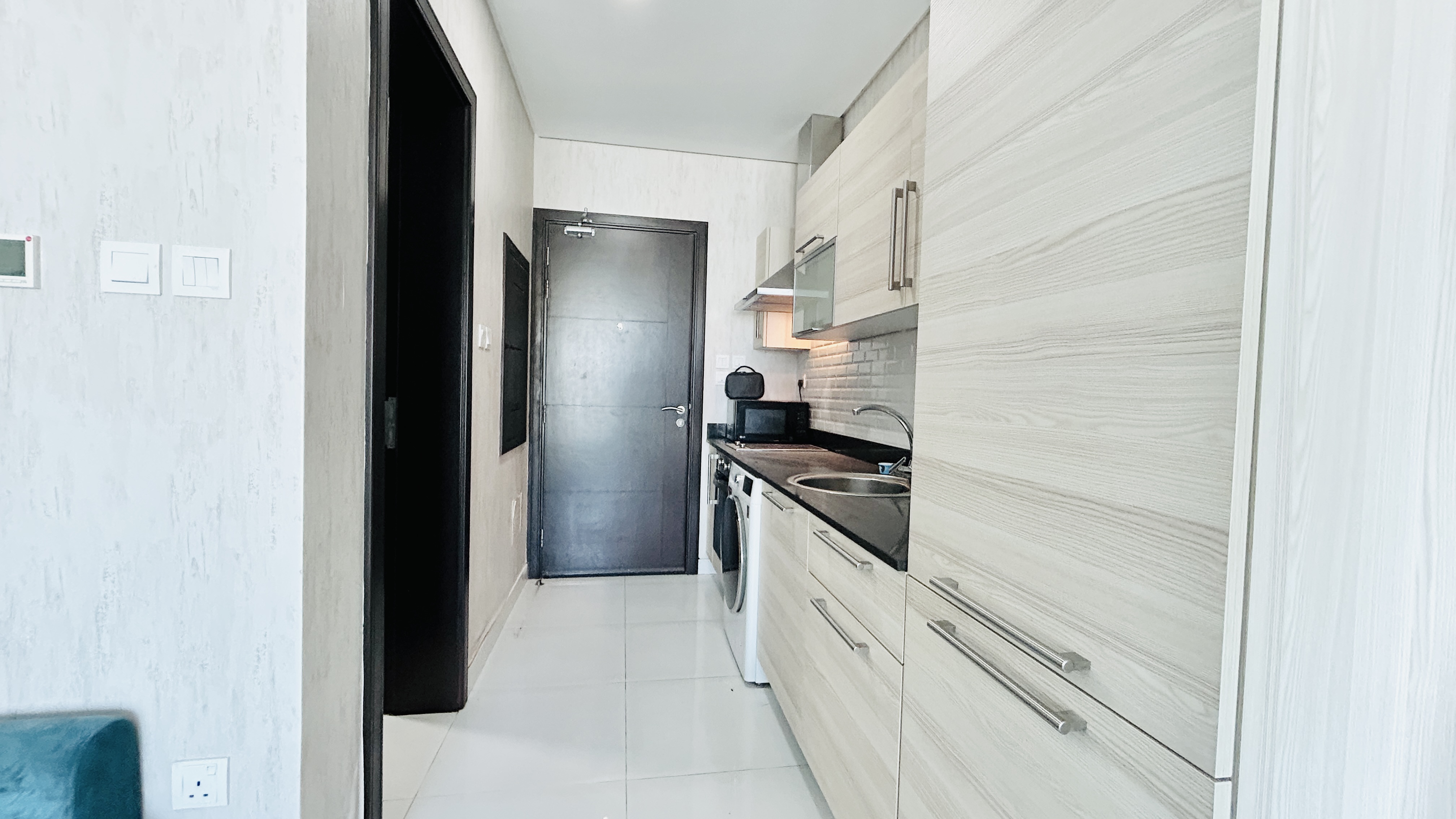 FOR SALE | MODERN | BALCONY | HIGHFLOOR | CITY VIEW
