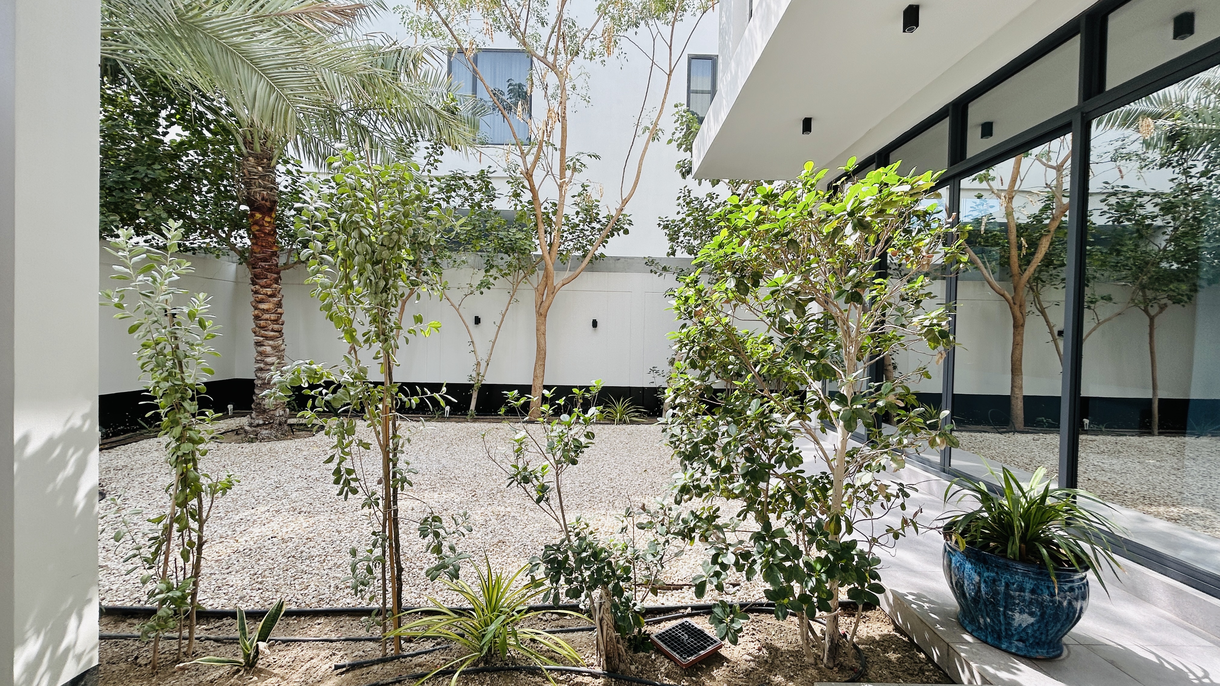 LUXURY | FULLY FURNISHED | SPACIOUS ROOMS | PRIVATE POOL