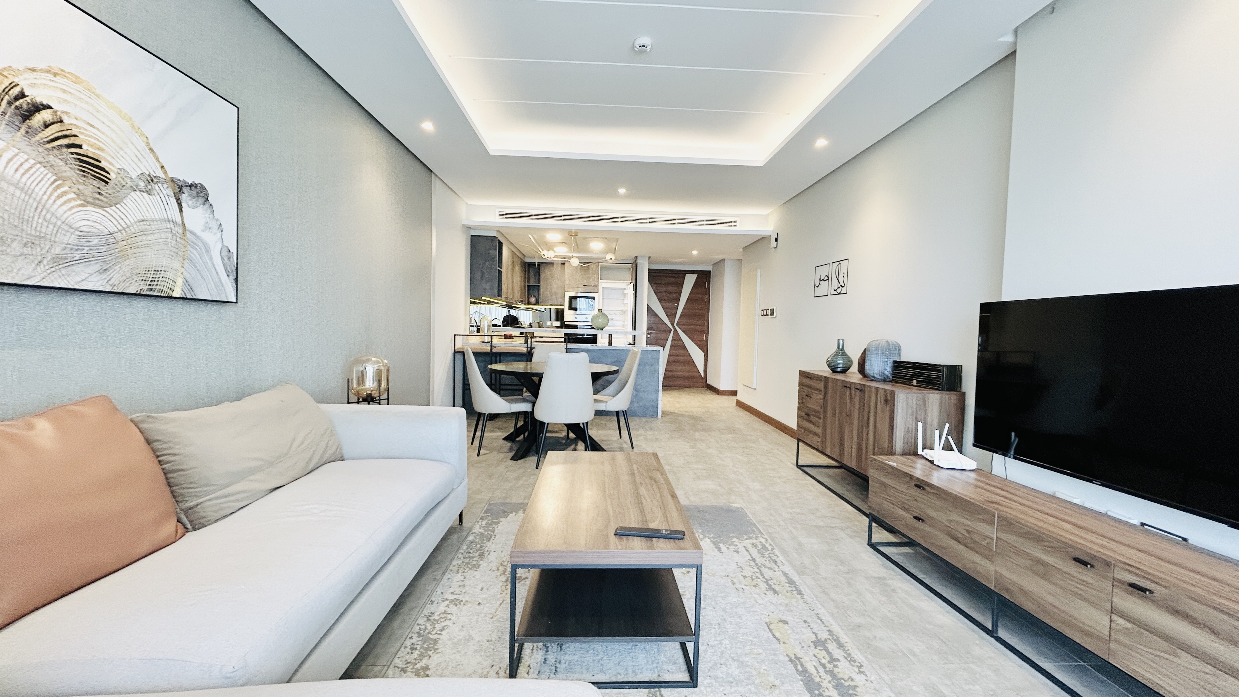 LUXURY | SEAVIEW | SPACIOUS ROOMS | BALCONY