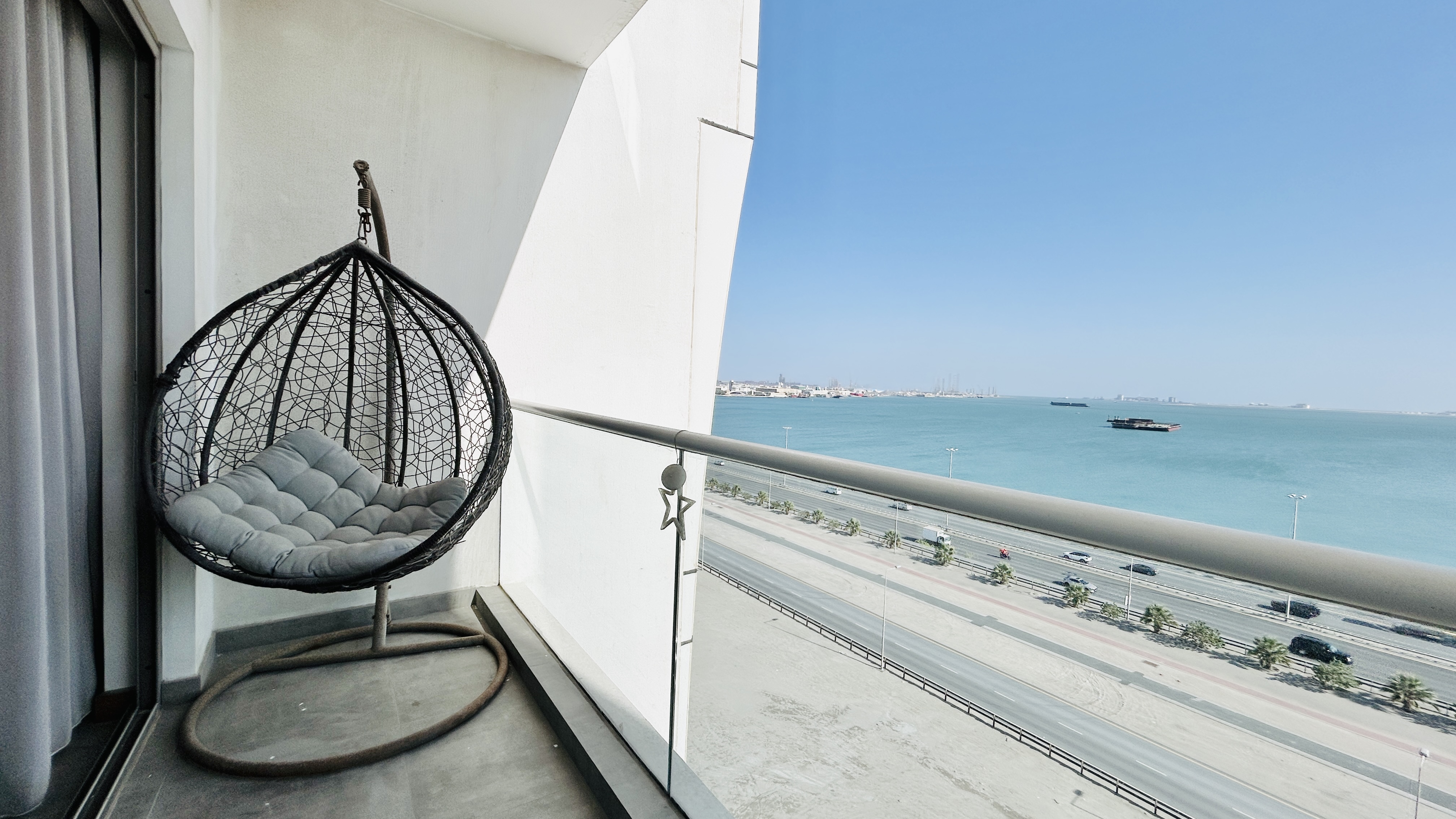 LUXURY | FULLSEAVIEW | SPACIOUS ROOMS | BALCONY