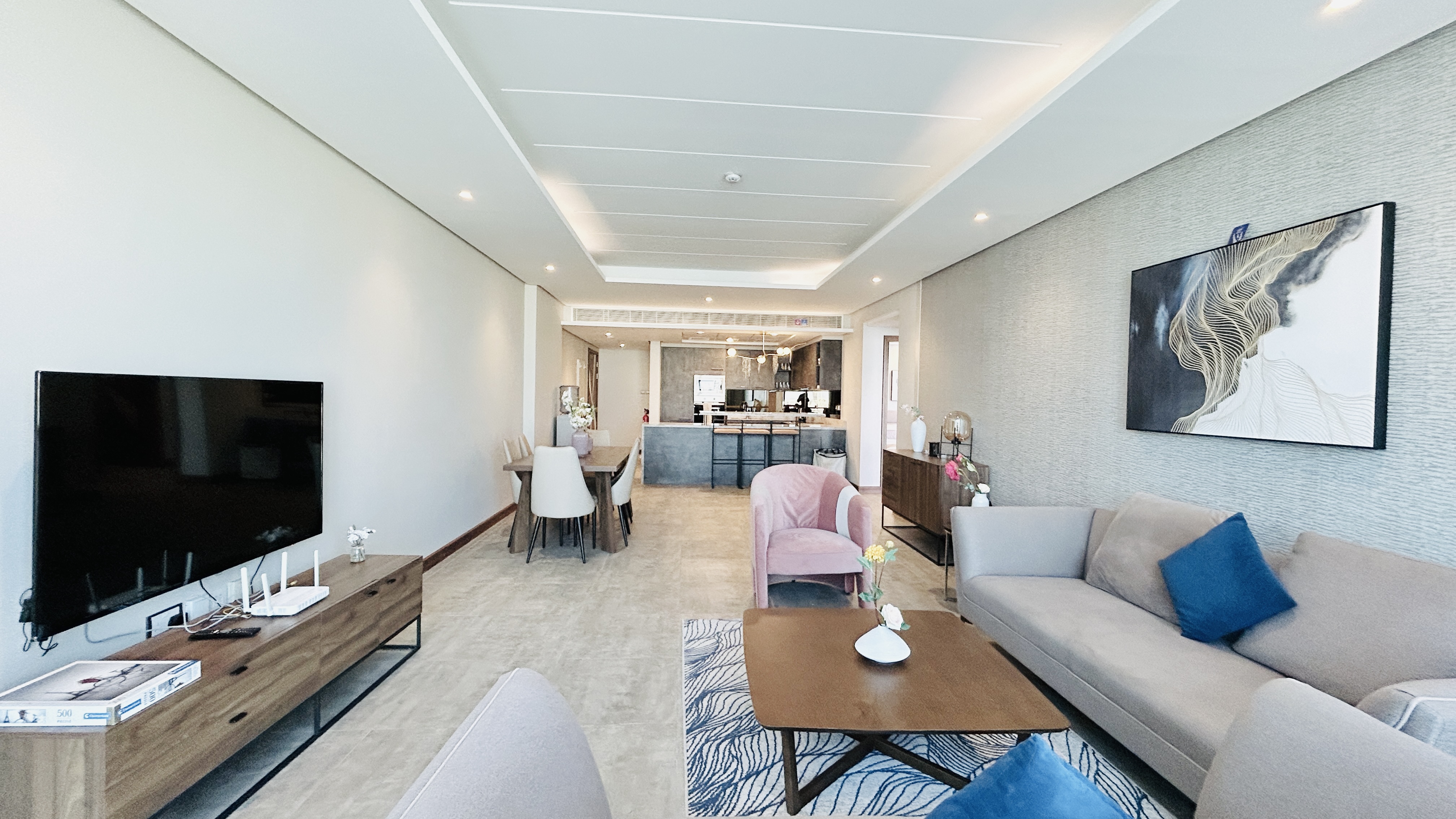 LUXURY | SEAVIEW | SPACIOUS ROOMS | BALCONY