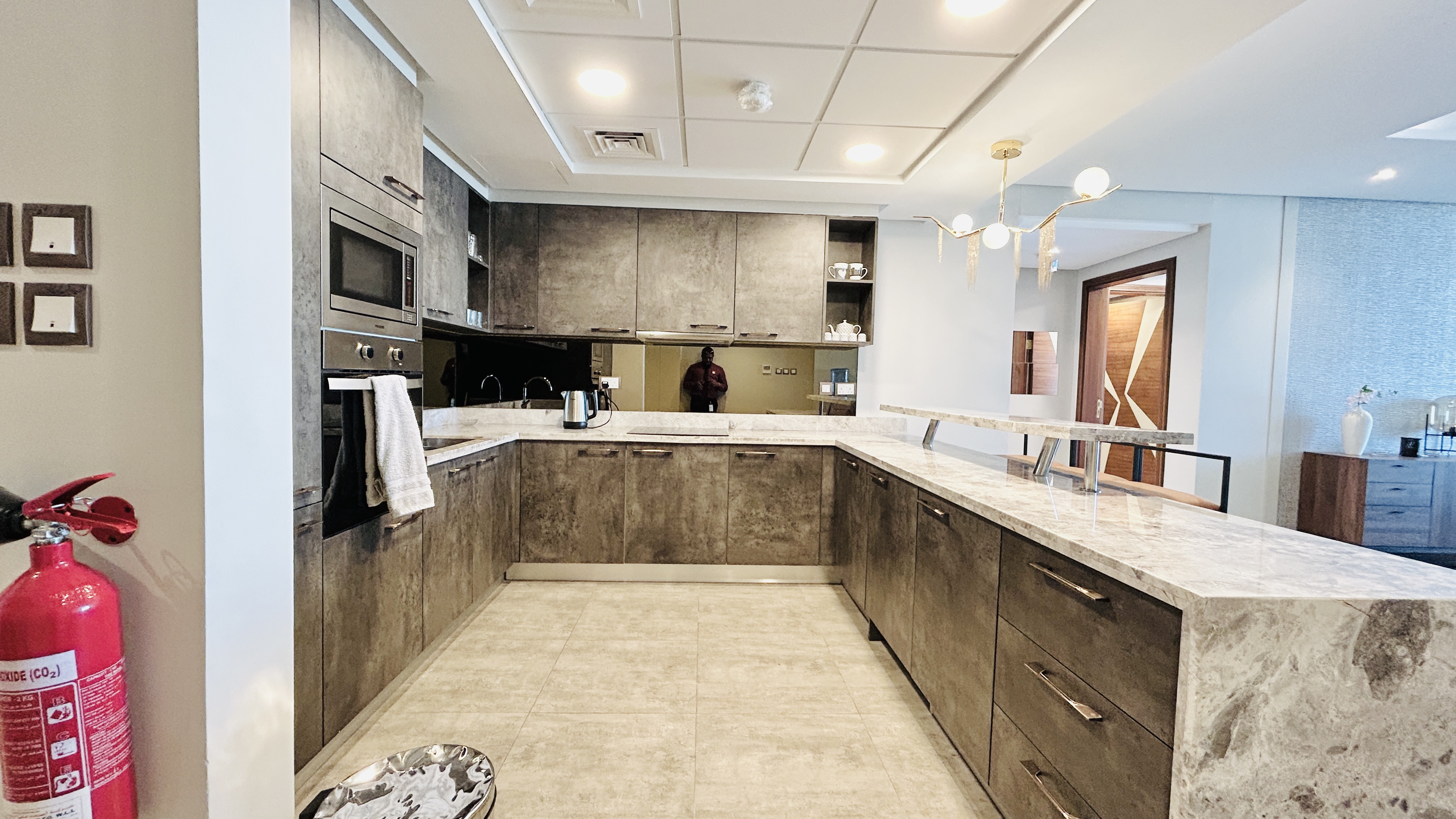 LUXURY | SEAVIEW | SPACIOUS ROOMS | BALCONY