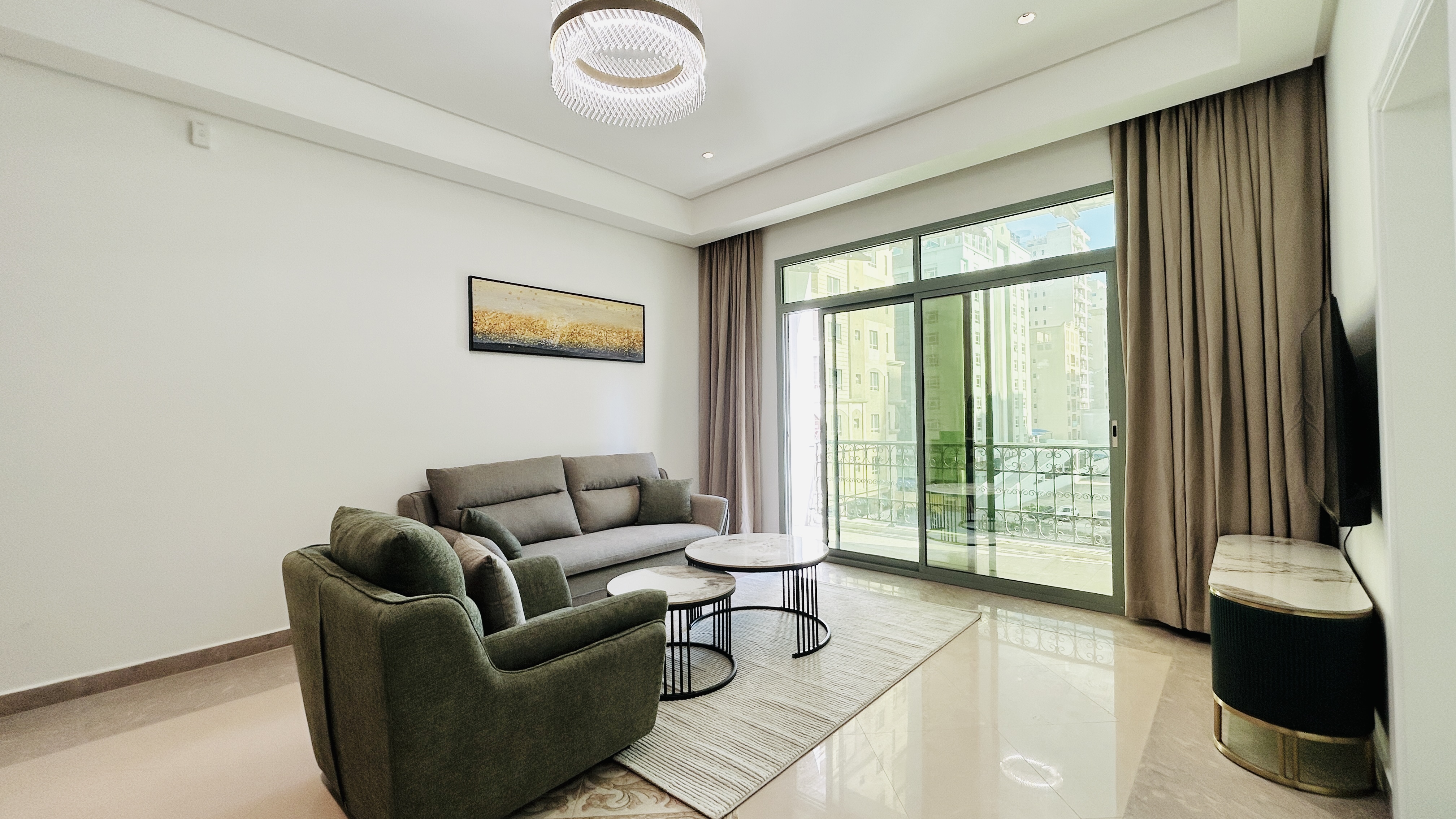 BRAND NEW | CITYVIEW | SPACIOUS ROOMS | BALCONY