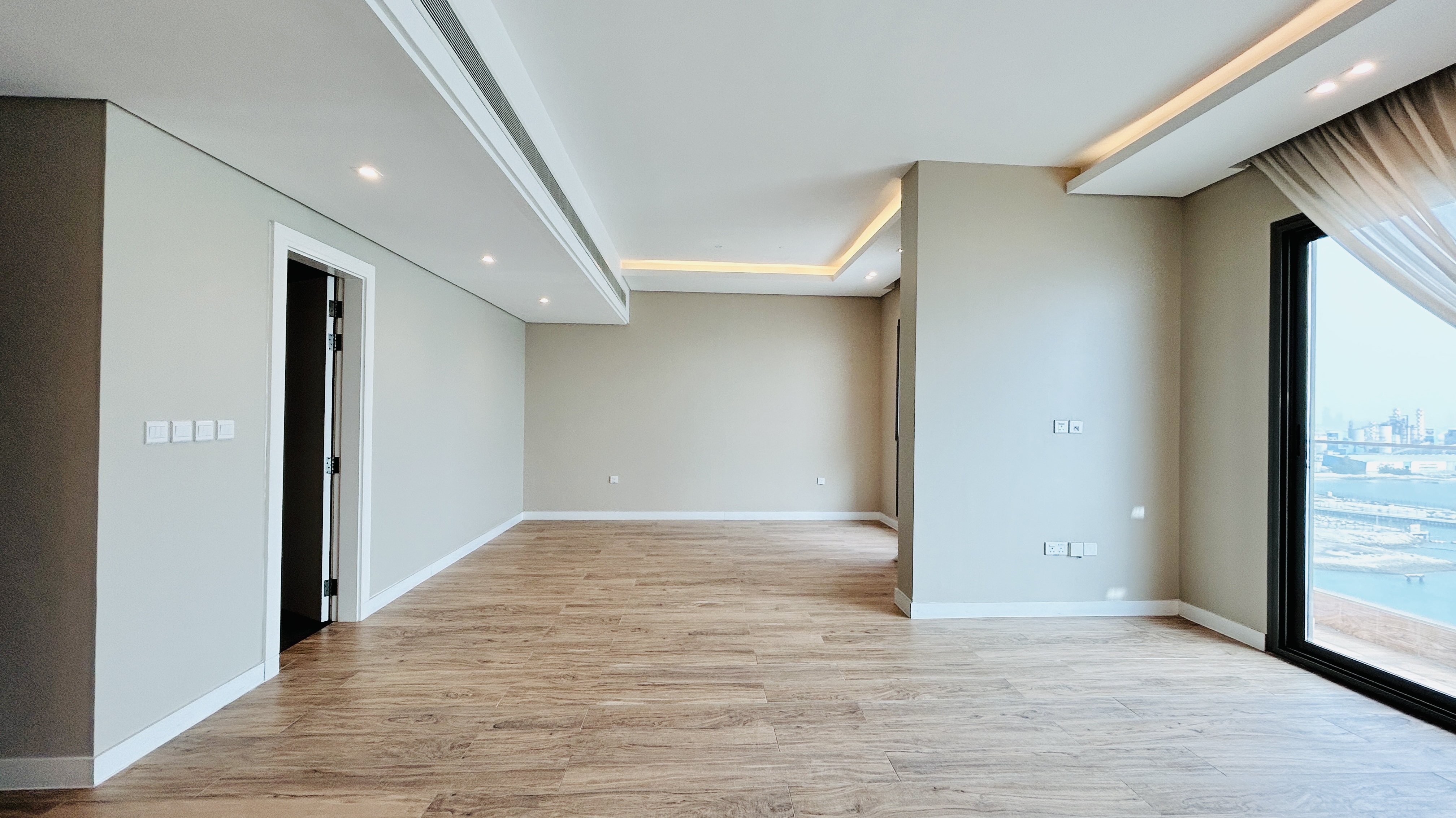 MODERN | SPACIOUS ROOMS | SEA VIEW | GREAT AMENITIES