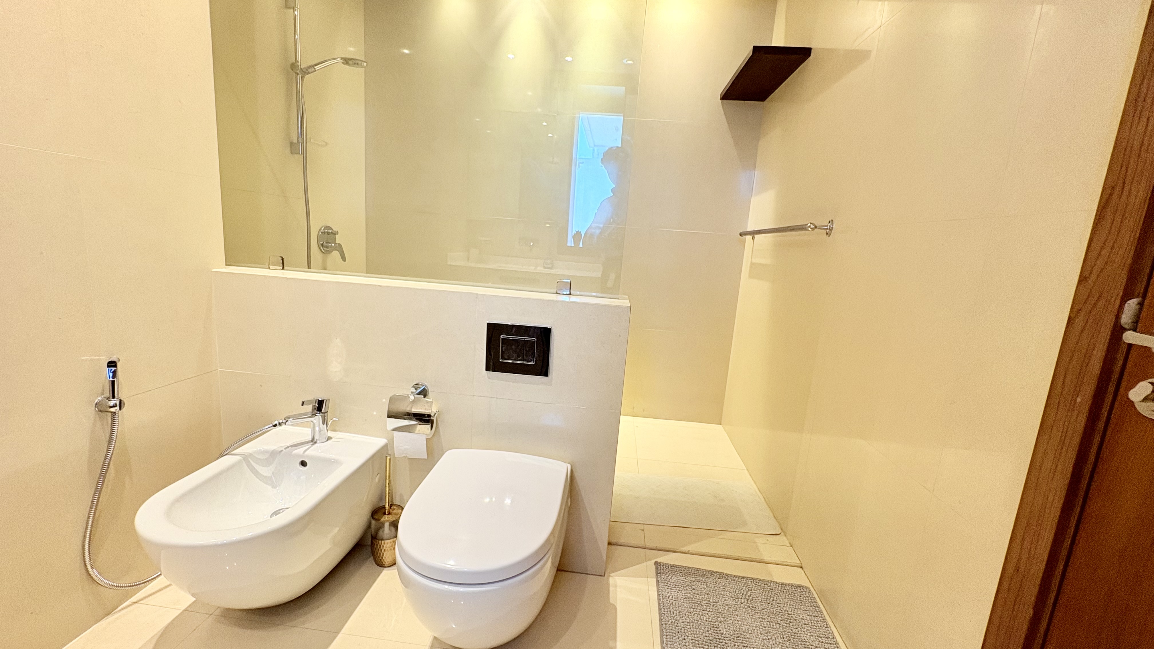 Luxury 3BR Sea View | Prime Reef Island