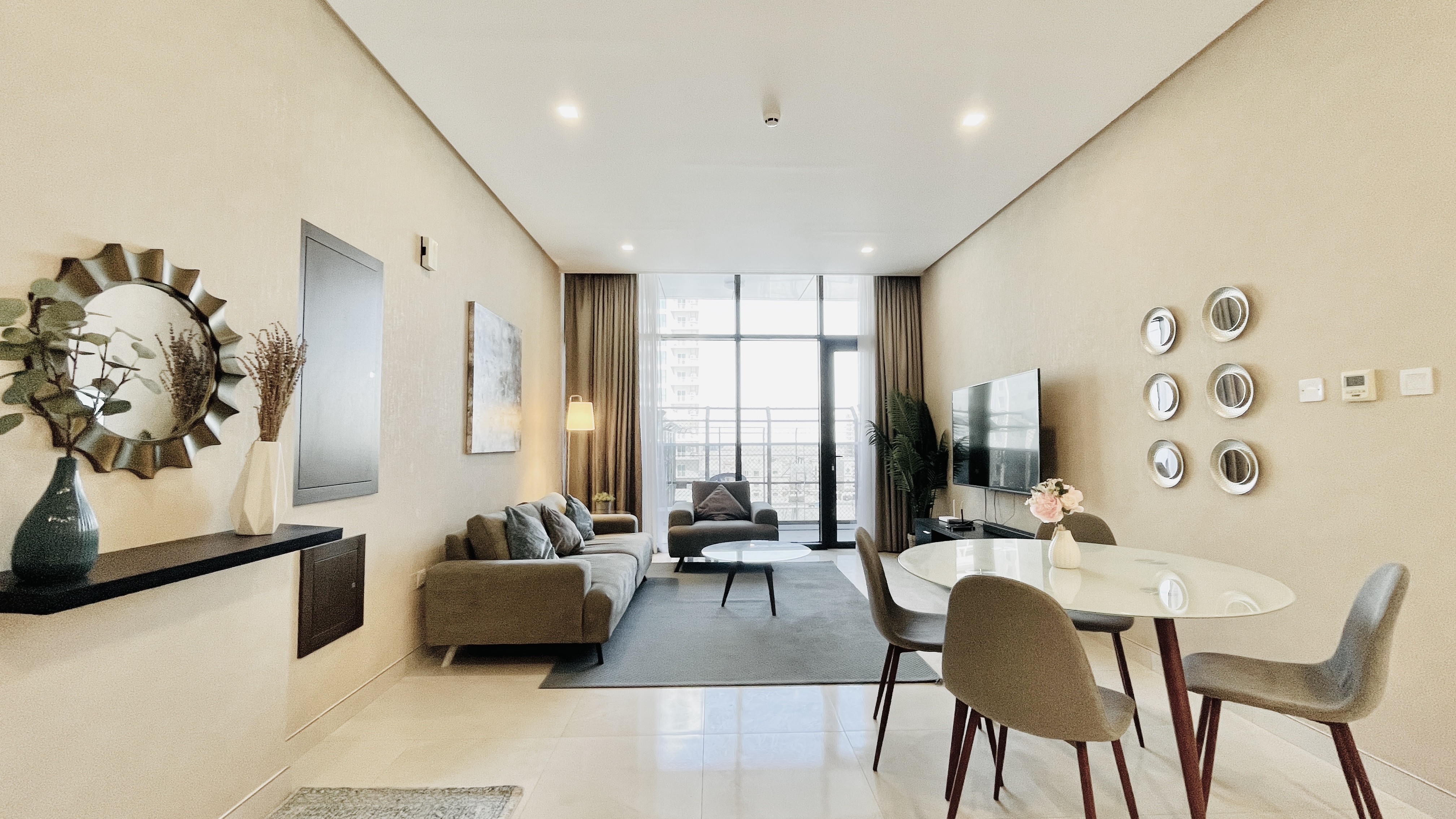 SPACIOUS | ROOMS | MODERN FITTINGS | BALCONY 