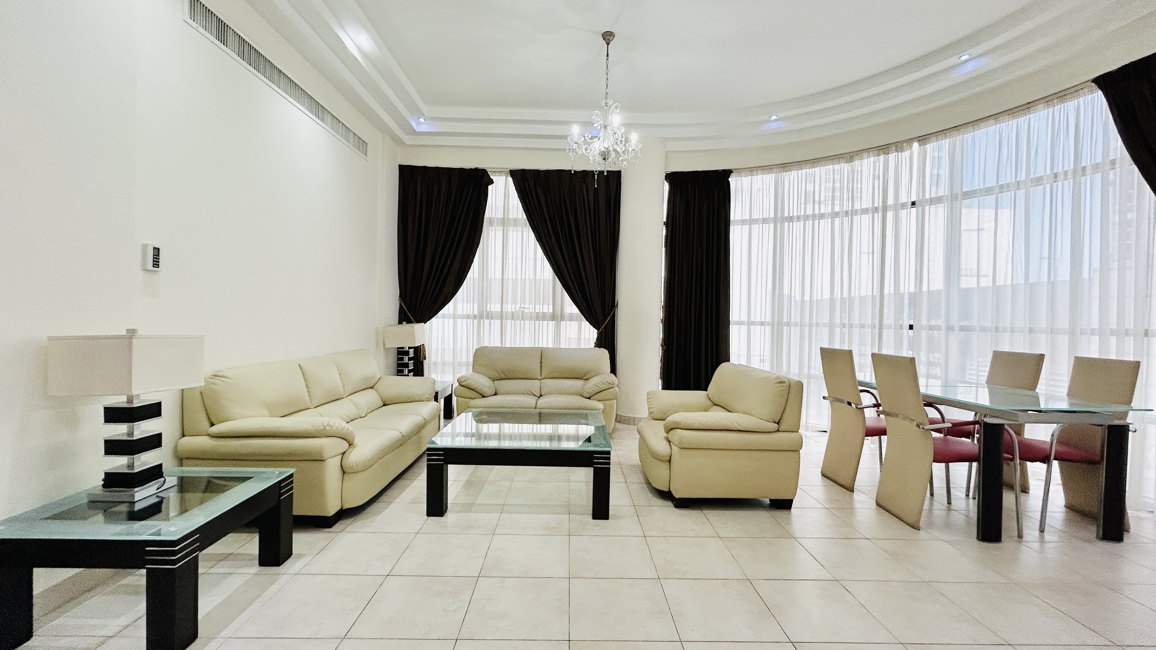 MODERN | HOUSEKEEPING | AMENITIES | CITY VIEW