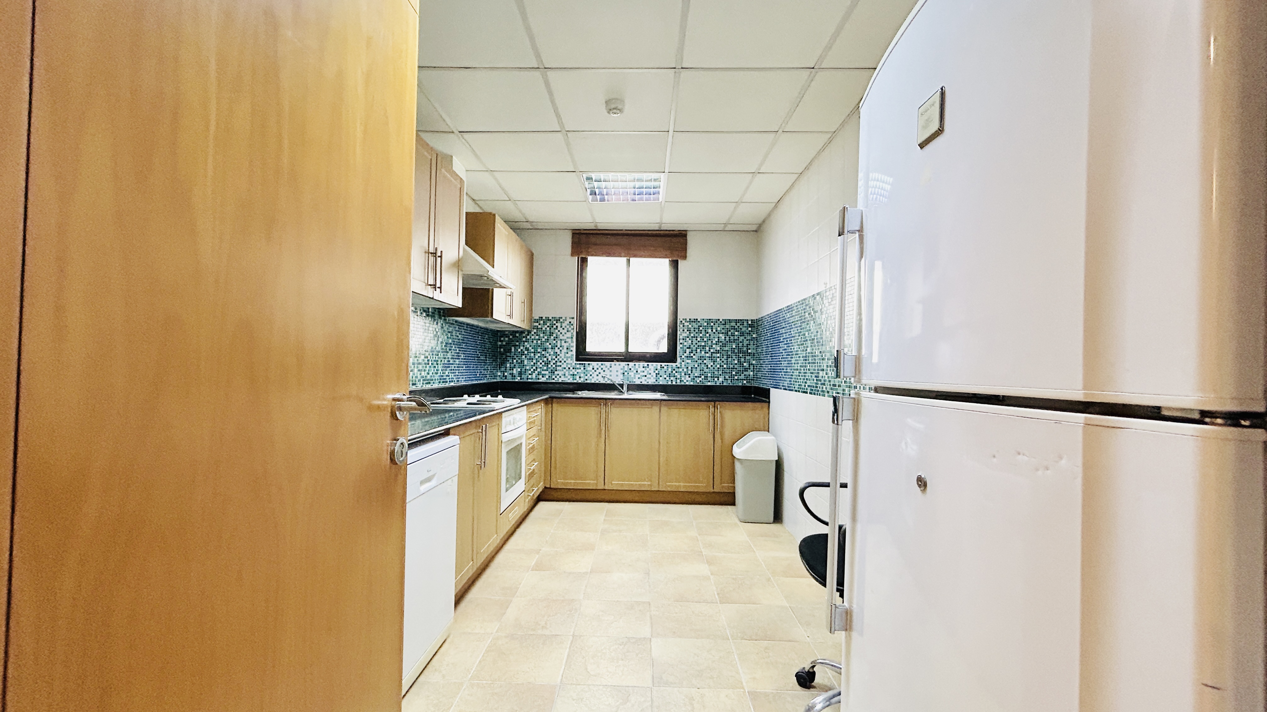 MODERN | HOUSEKEEPING | AMENITIES | CITY VIEW