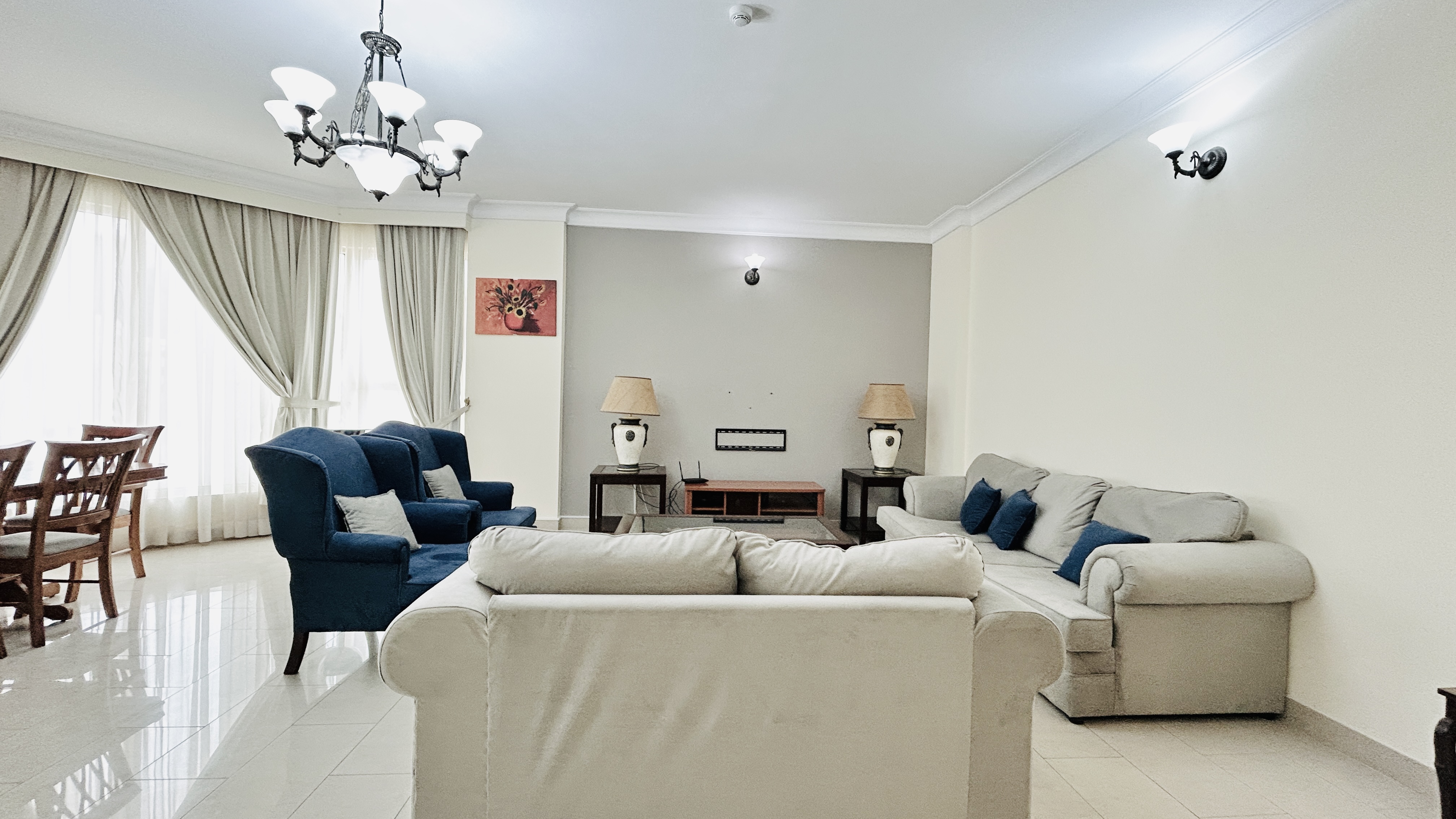 BRIGHT & SPACIOUS HOME | BALCONY | MODERN RESIDENCE | PETS ALLOWED