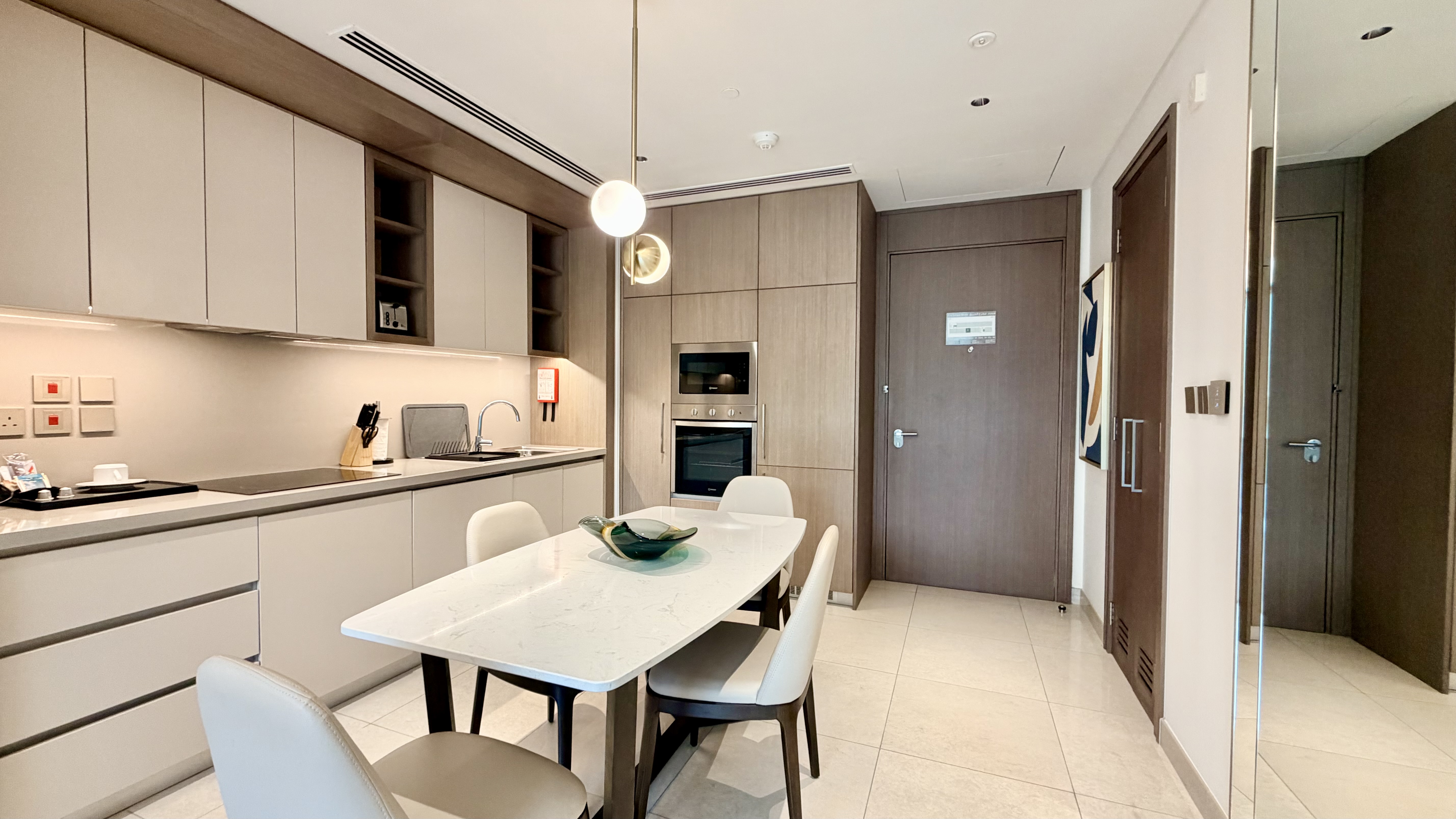 Luxury 1 Bedroom Apartment | Beach Access