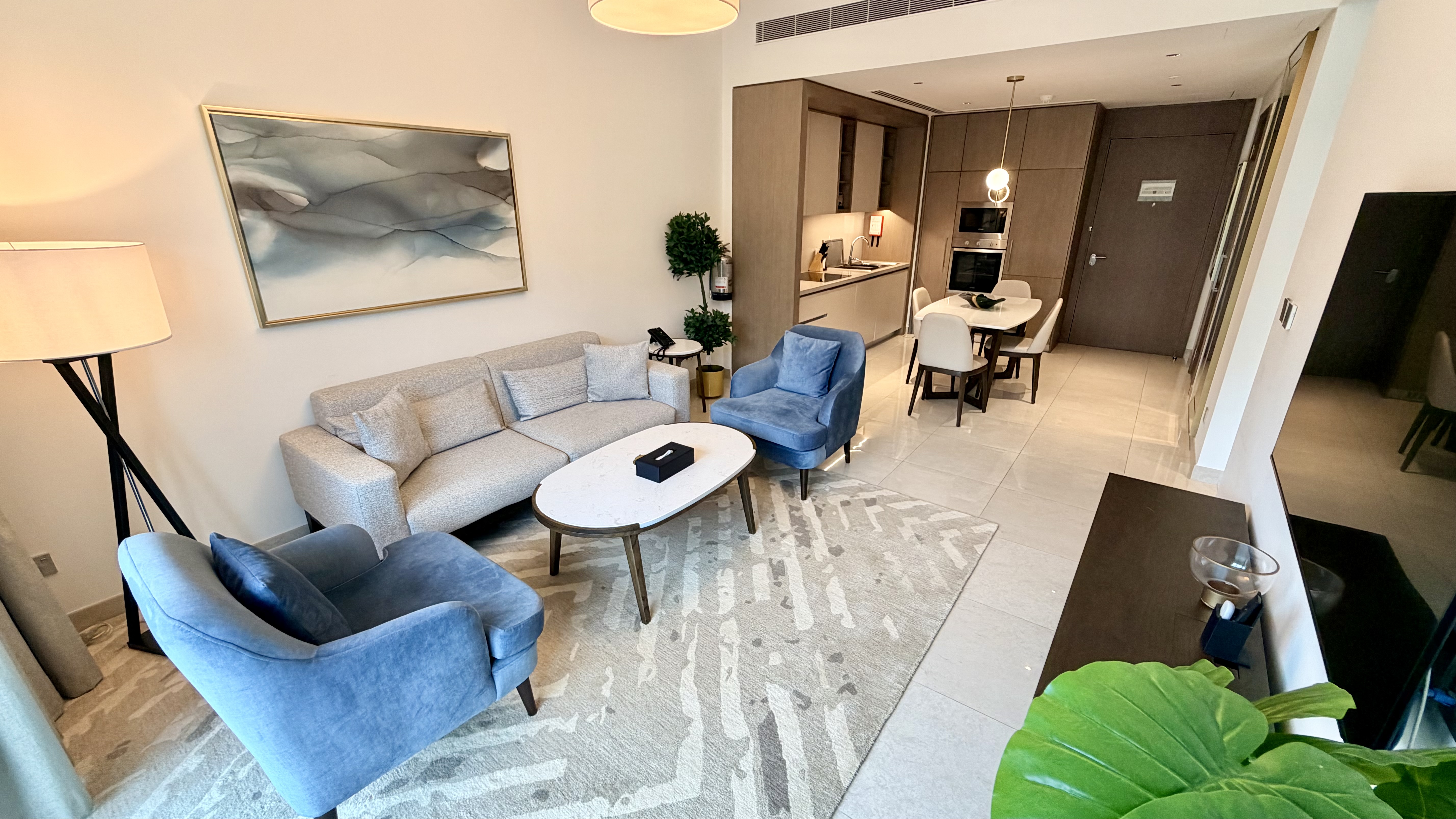 Luxury 1 Bedroom Apartment | Beach Access
