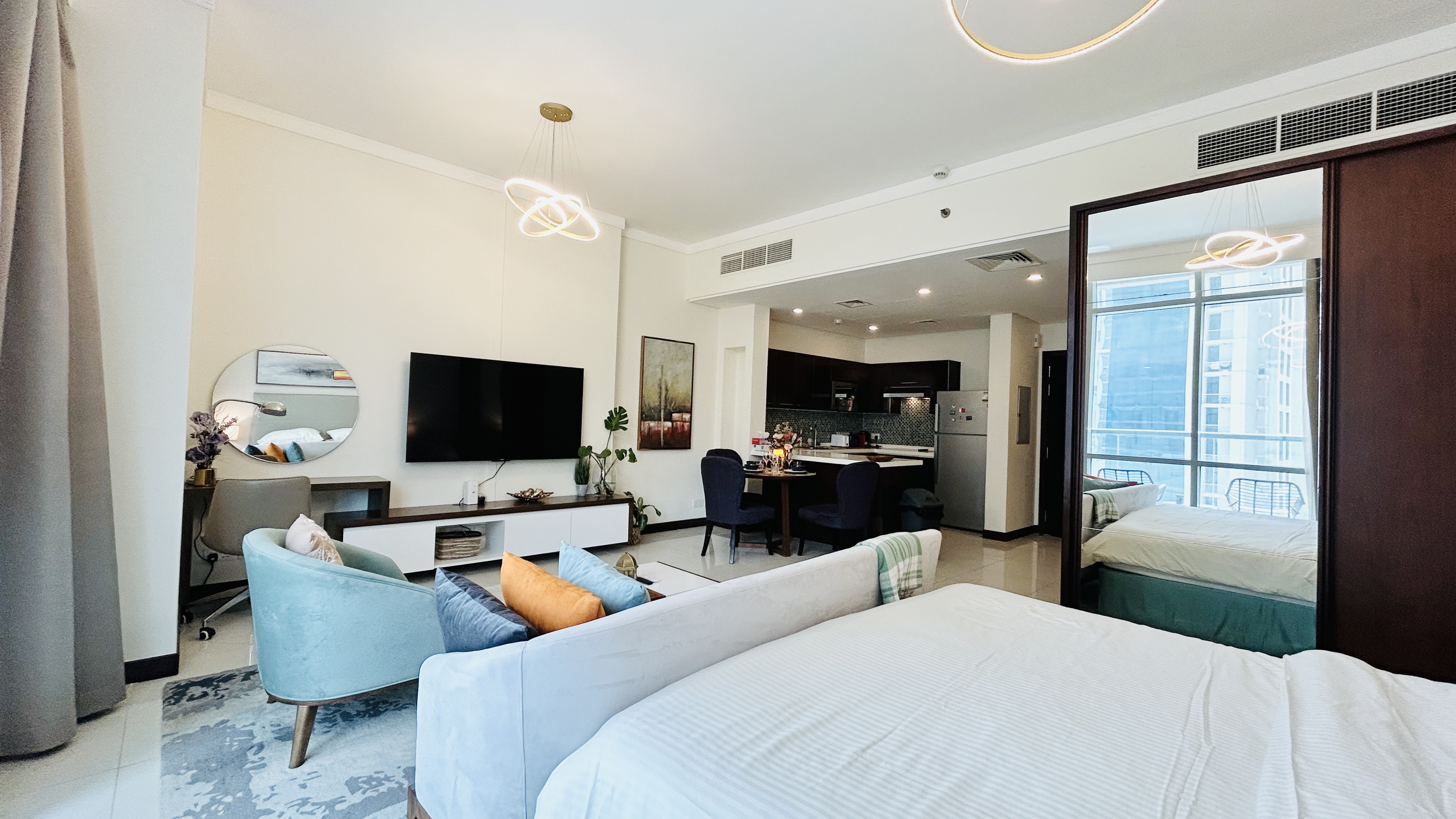 MODERN | PARTIAL CITY/SEA VIEW | BRIGHT LIGHT | AMENITIES