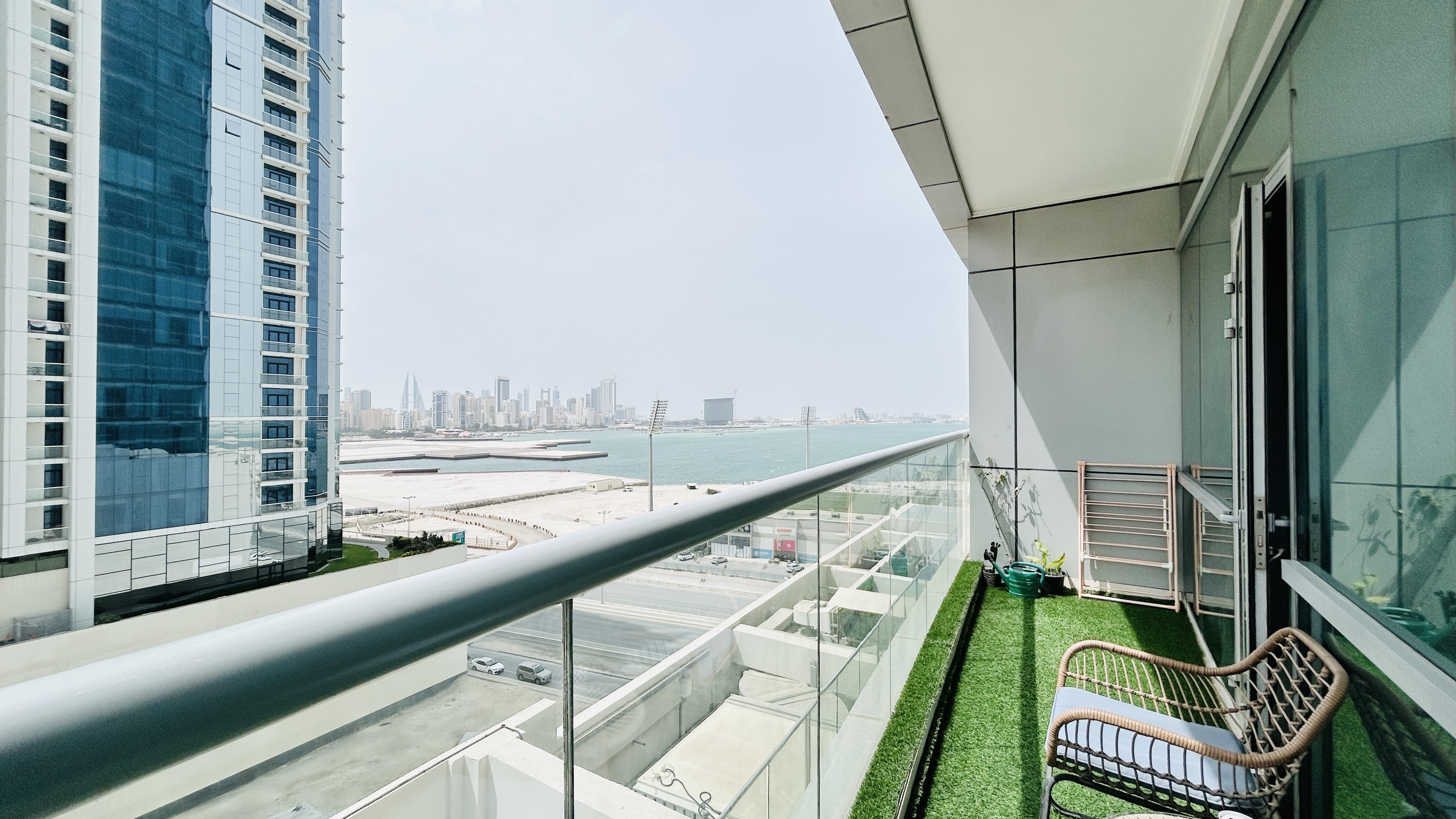 MODERN | PARTIAL CITY/SEA VIEW | BRIGHT LIGHT | AMENITIES