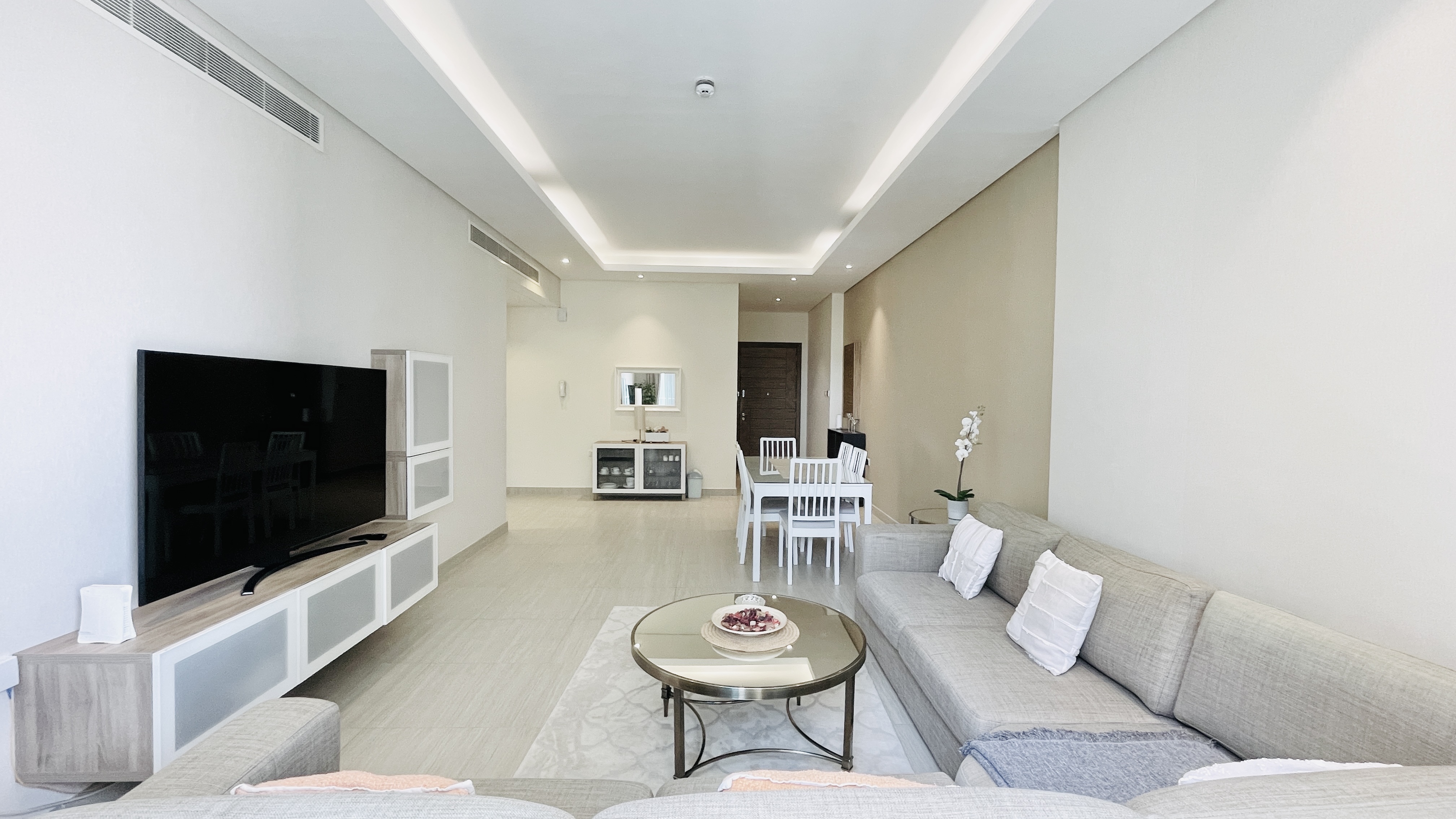 MODERN | CITYVIEW | SPACIOUS ROOMS | AMENITIES