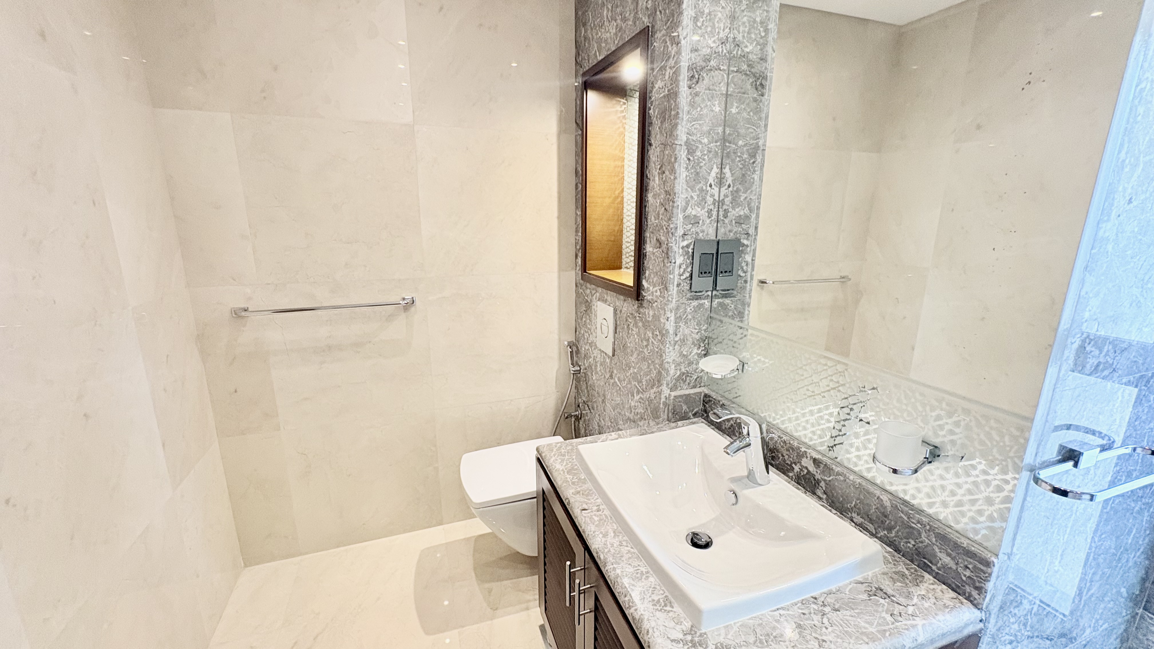 Premium 3BR | Sea & Beach View | Reef Island