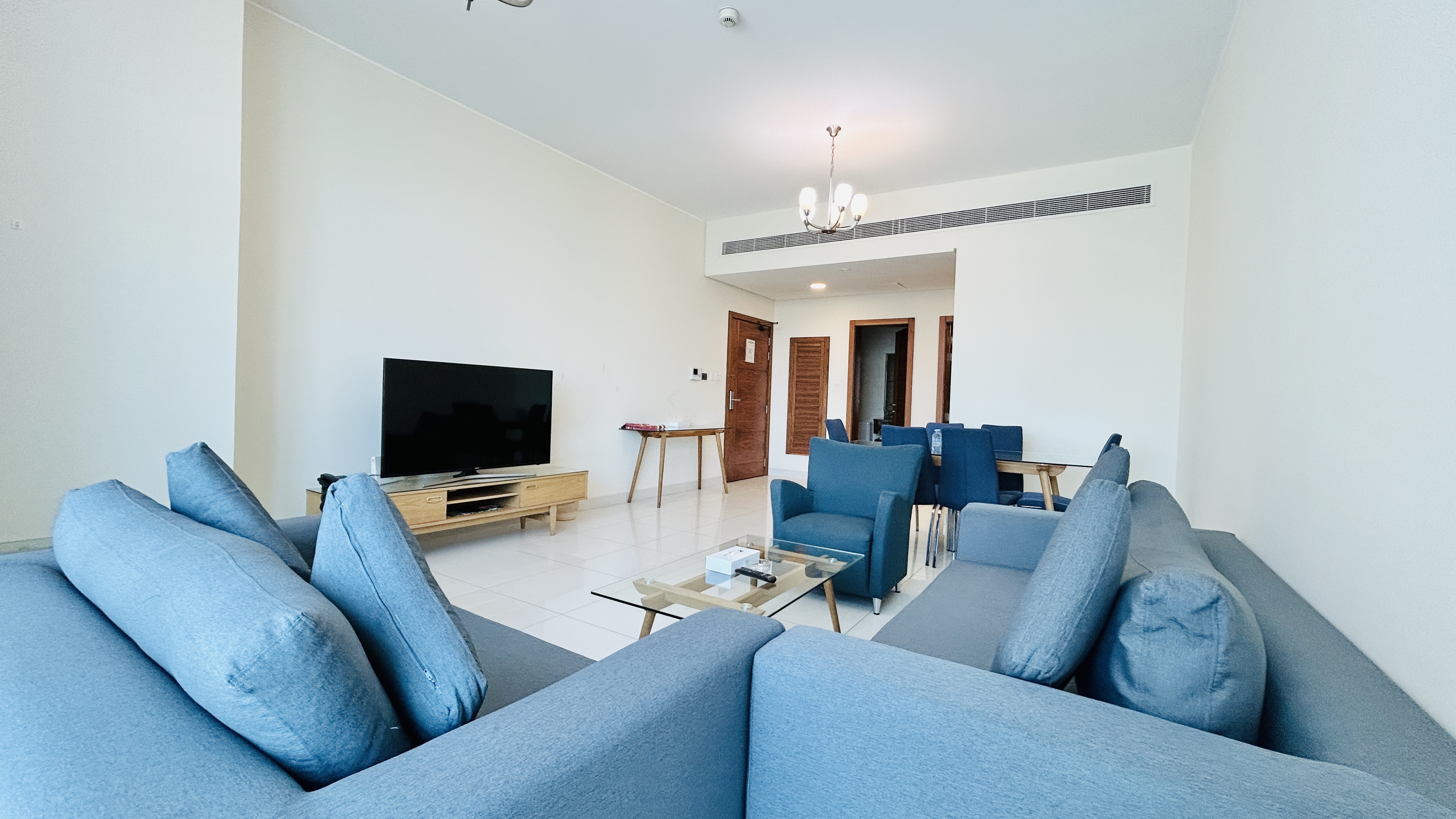 BALCONY | CITYVIEW | SPACIOUS ROOMS | GREAT FACILITIES