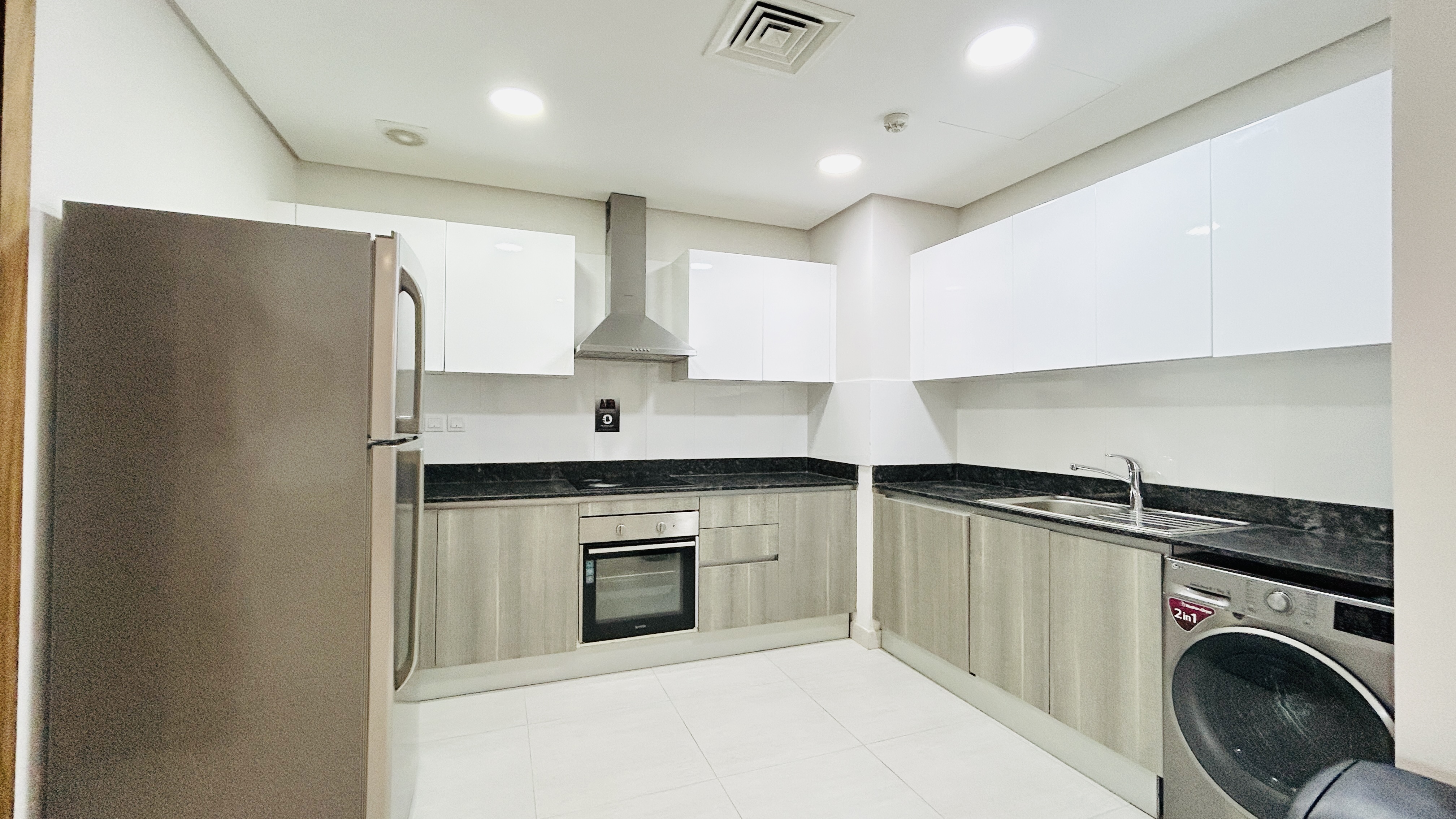 AMENITIES | BALCONY | CITYVIEW | SPACIOUS ROOMS 