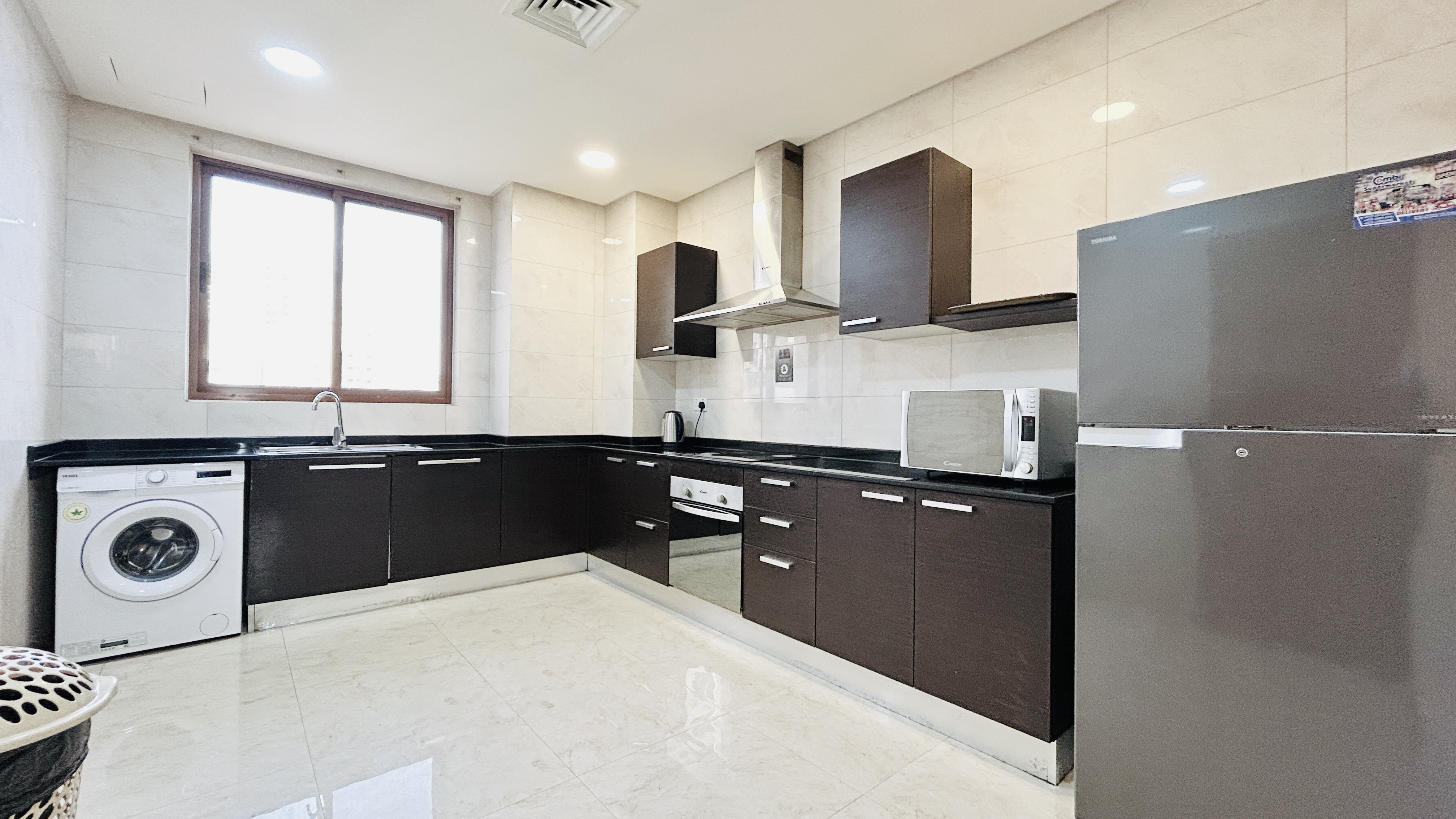 SPACIOUS ROOMS | AMENITIES | BALCONY | CITYVIEW