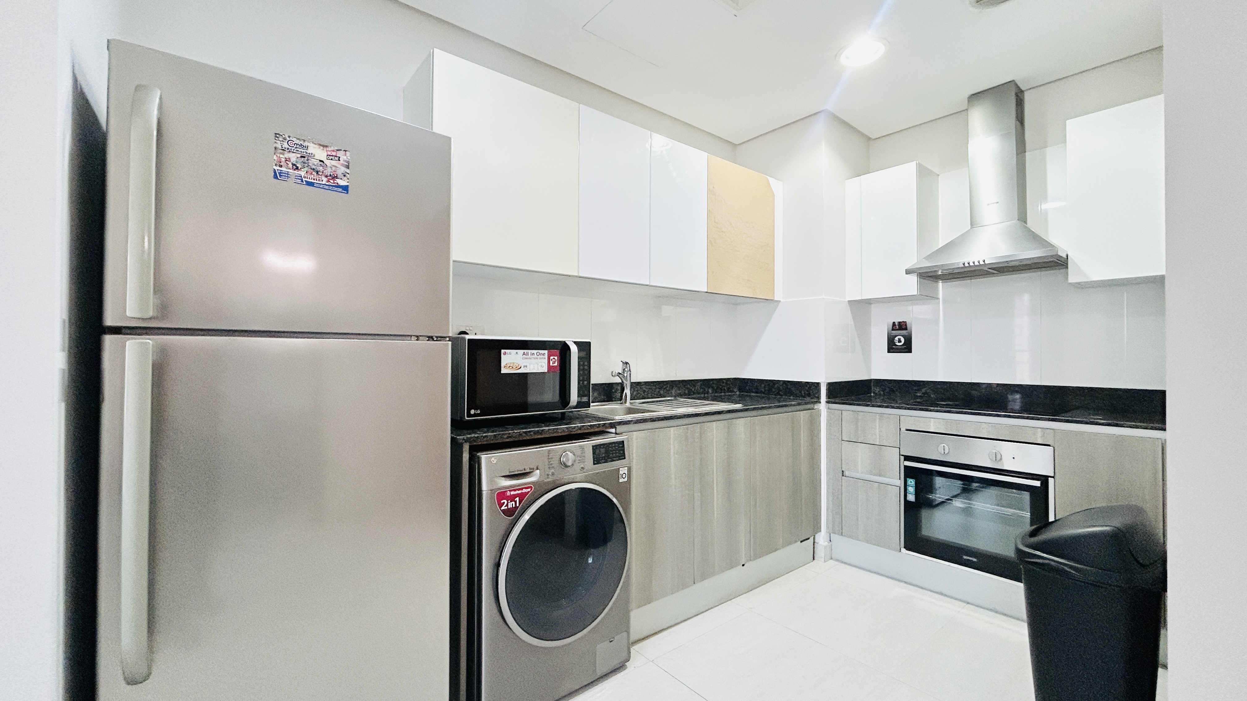 BALCONY | CITYVIEW | SPACIOUS ROOMS | GREAT FACILITIES