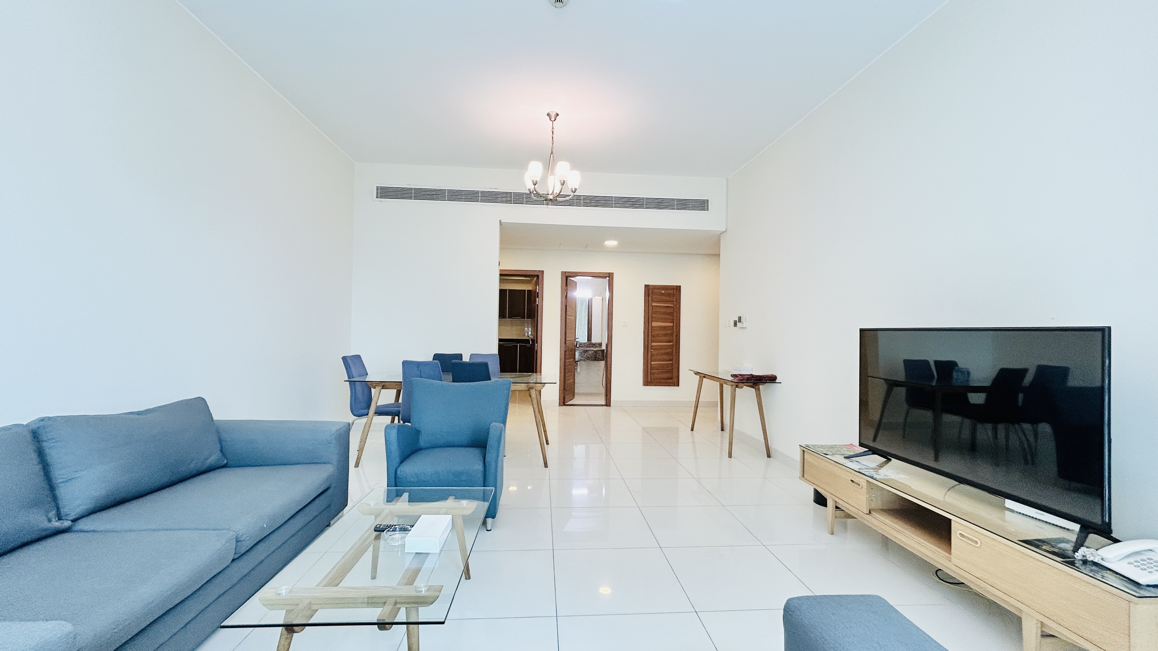 SPACIOUS ROOMS | BALCONY | GREAT AMENITIES | MODERN