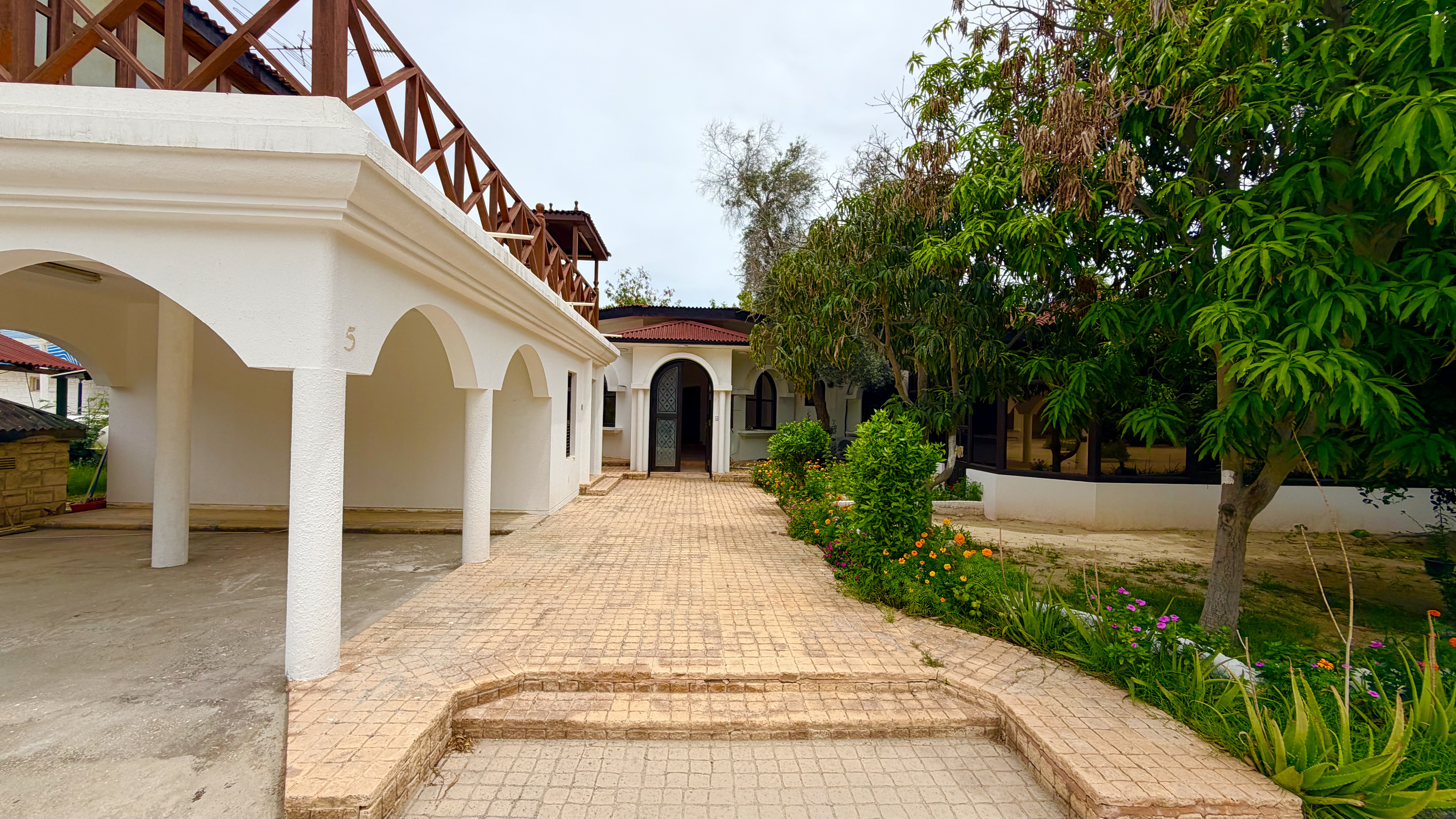 Spacious 5 Bedroom Villa | Garden | Private Compound Living