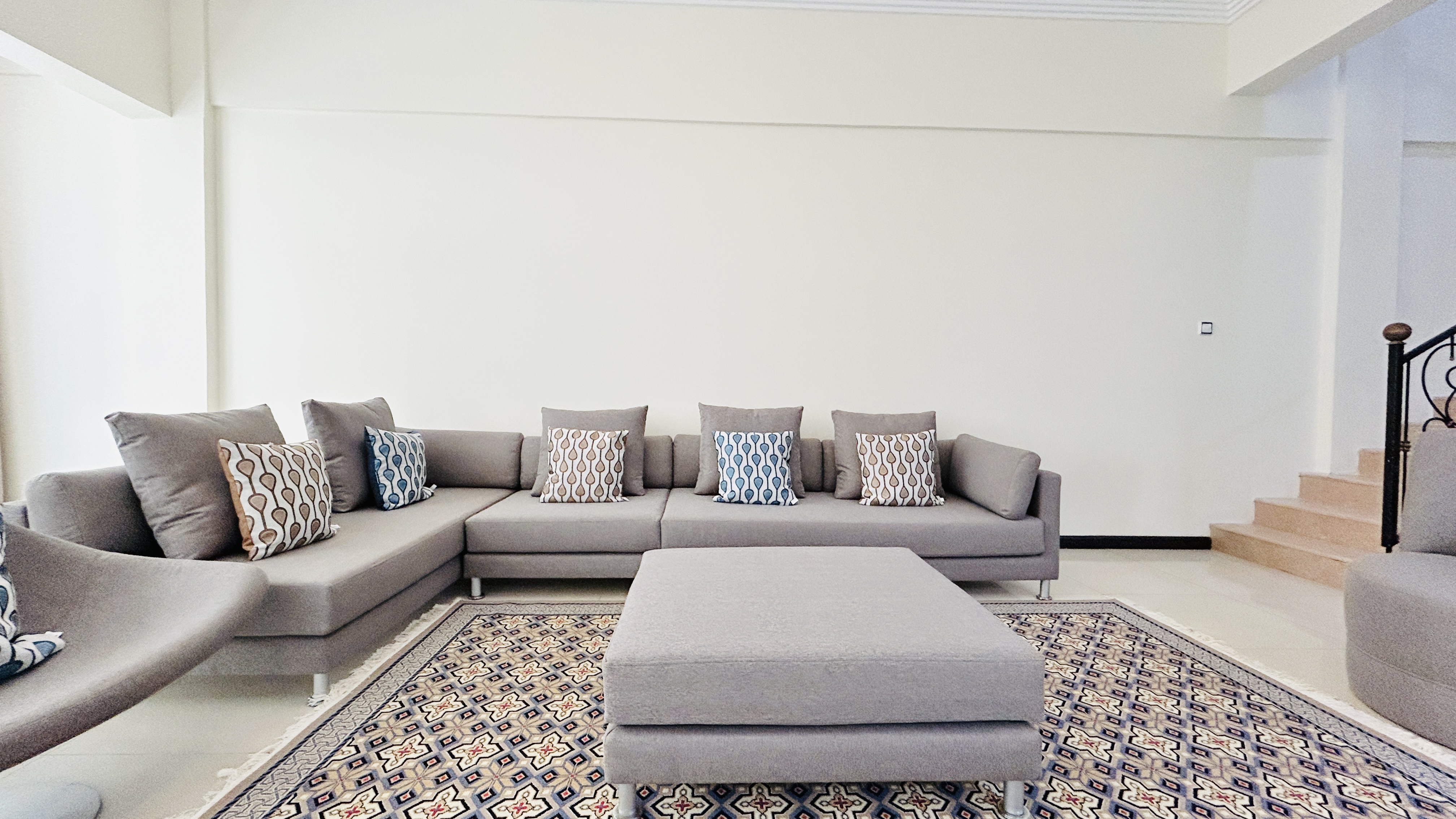 DUPLEX | SPACIOUS ROOMS | BALCONY | AMENITIES | MODERN