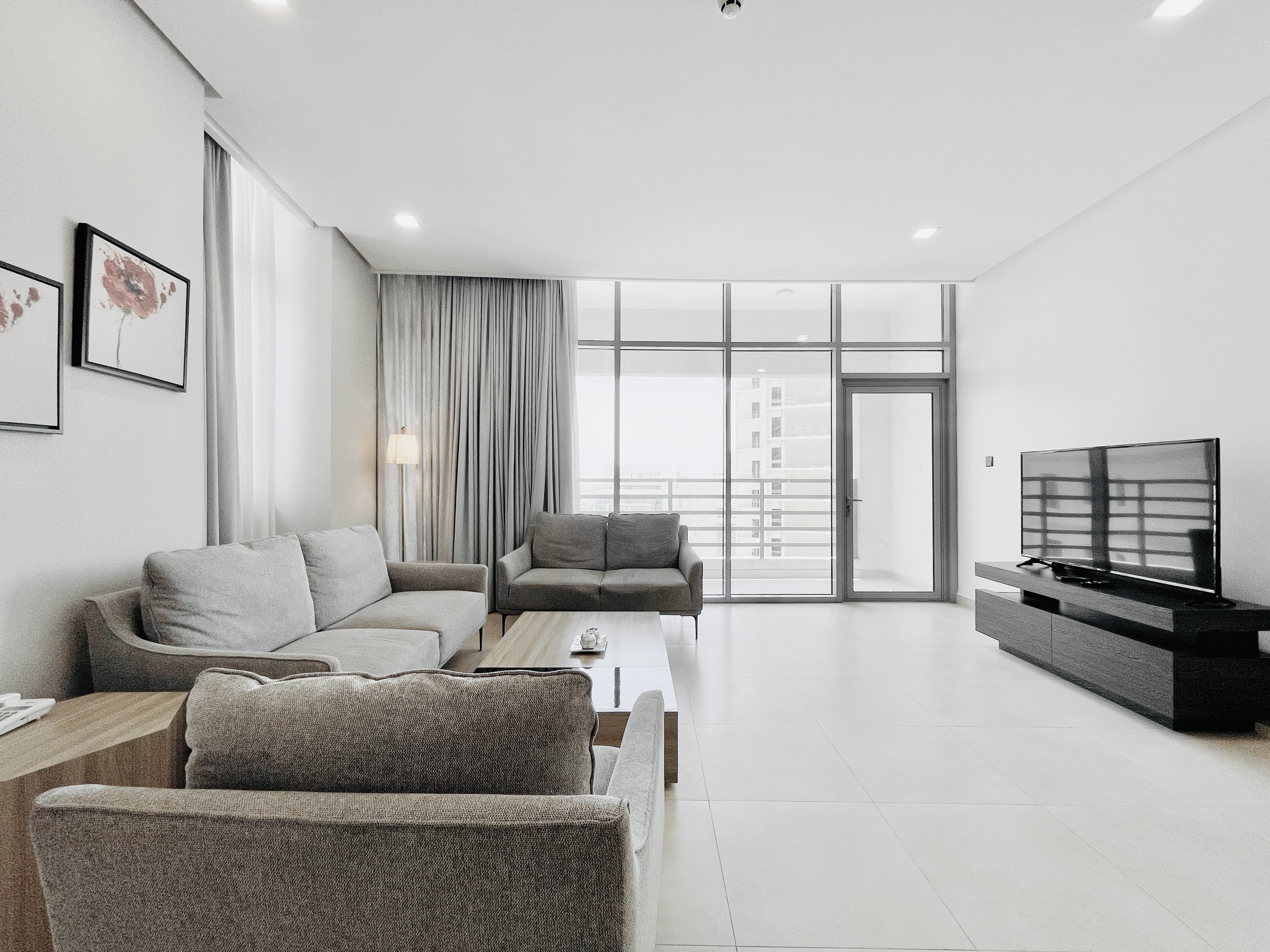 BALCONY | CITYVIEW | MODERN | SPACIOUS ROOMS 