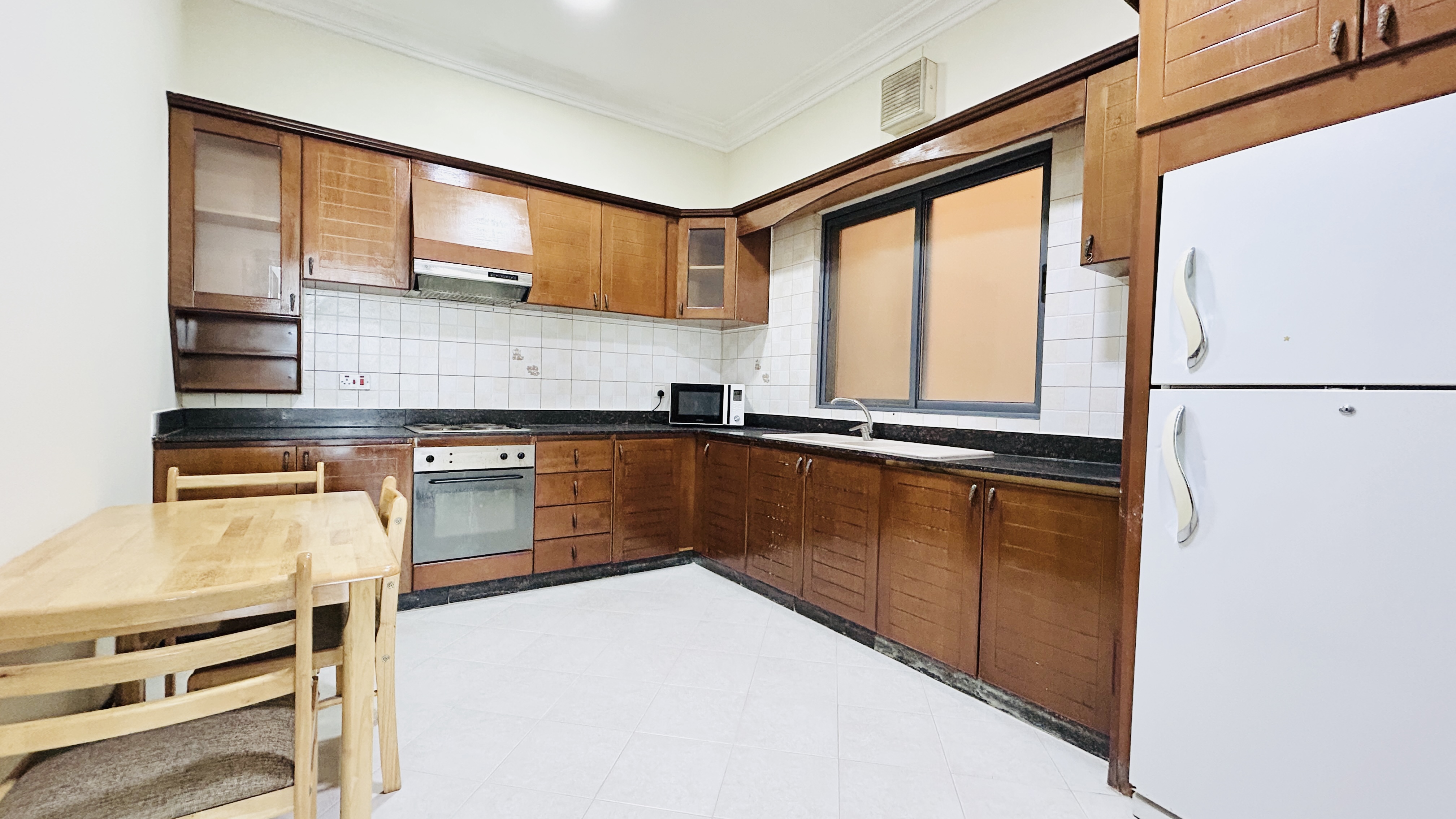 MODERN | HIGH-END AMENITIES | SPACIOUS | CITY VIEW