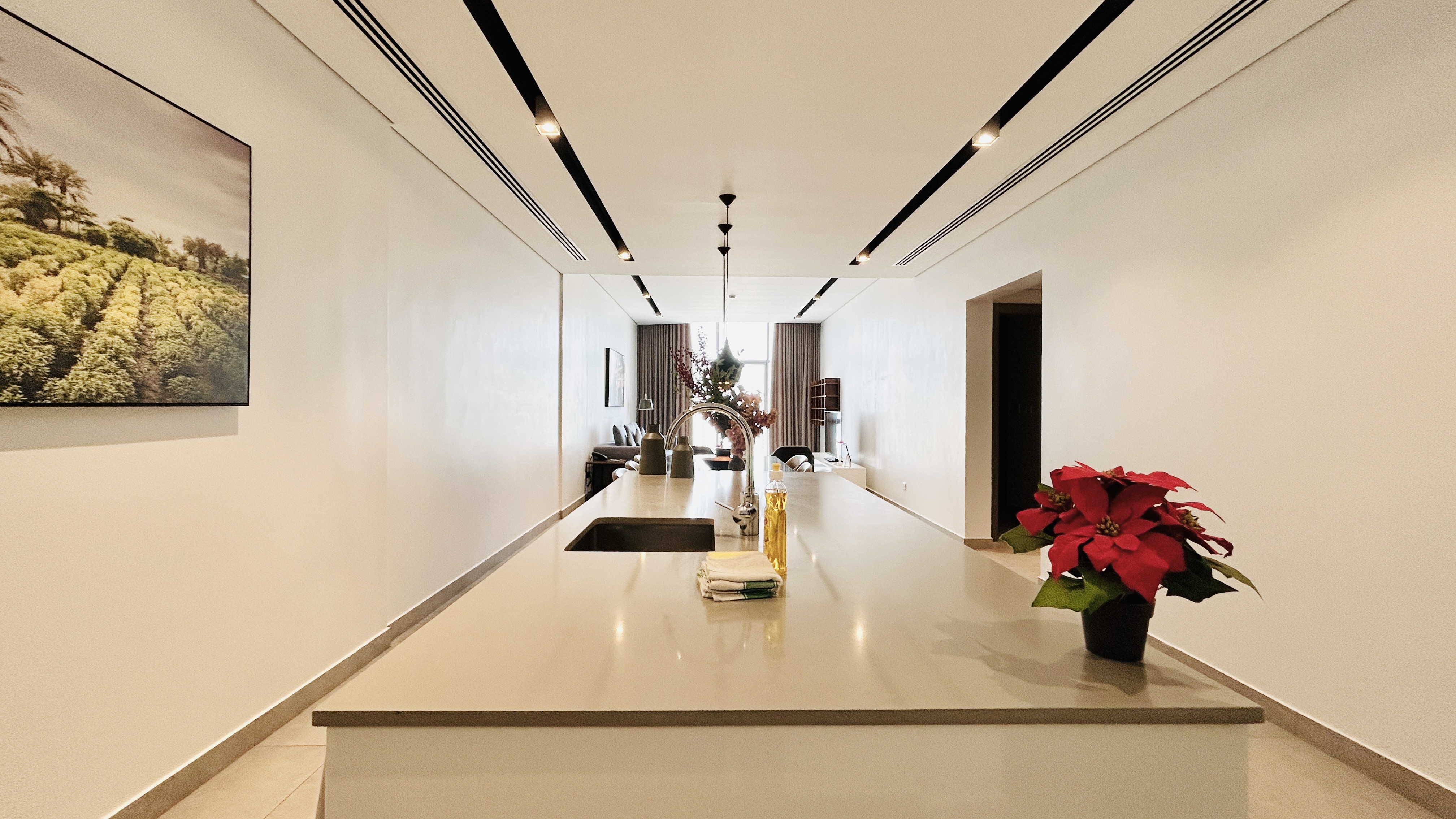 LUXURY | HIGH END AMENITIES | SPACIOUS | CITY VIEW