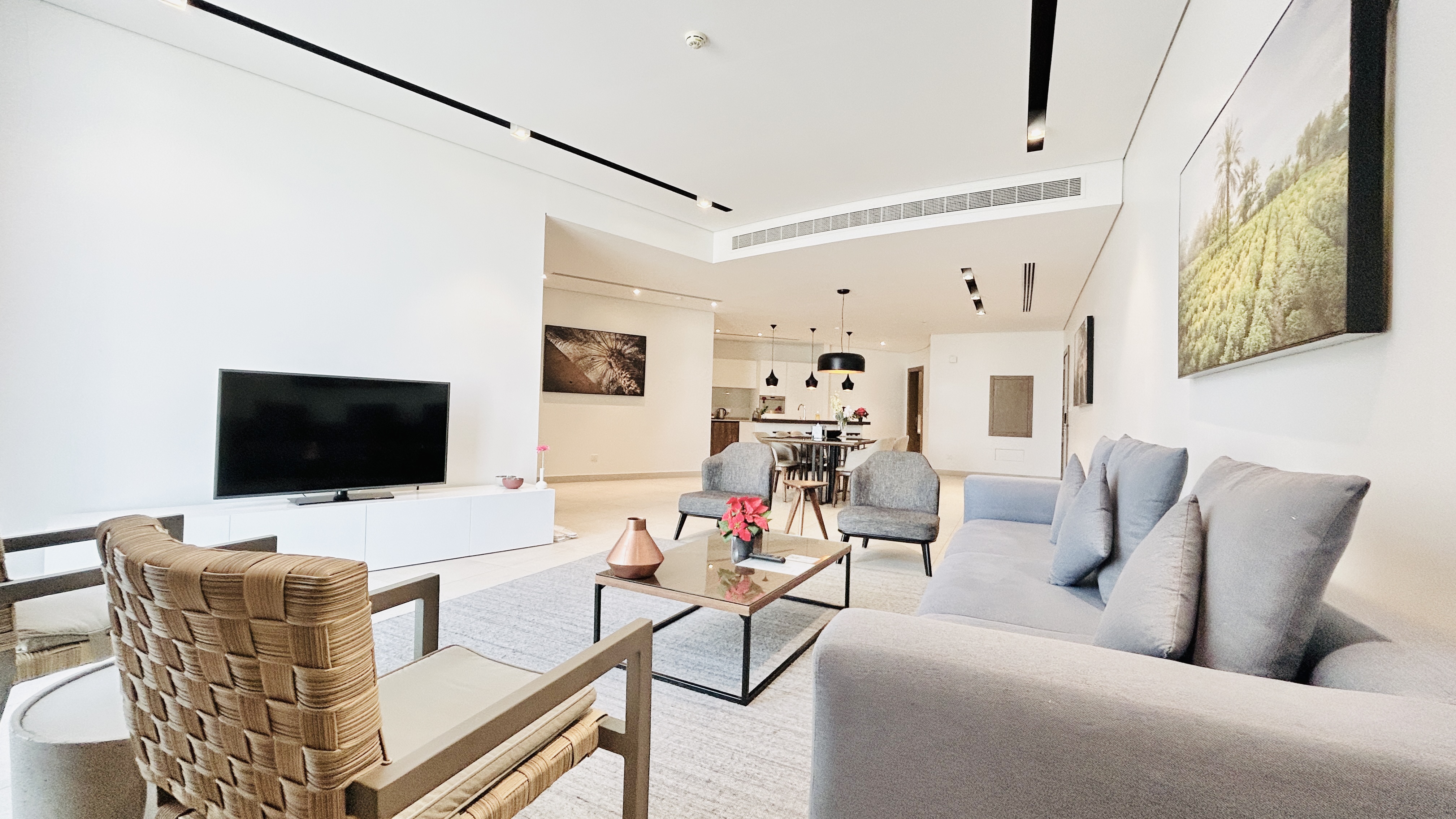 PREMIUM | LUXURY |  SPACIOUS | CITY VIEW | HIGH-END AMENITIES