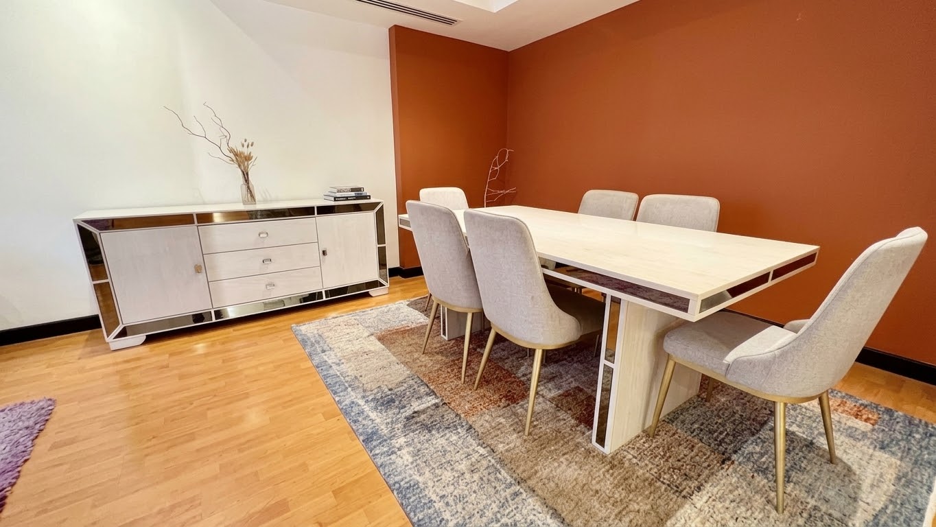Luxurious 3-Bed Sea & City View Apt in Sanabis