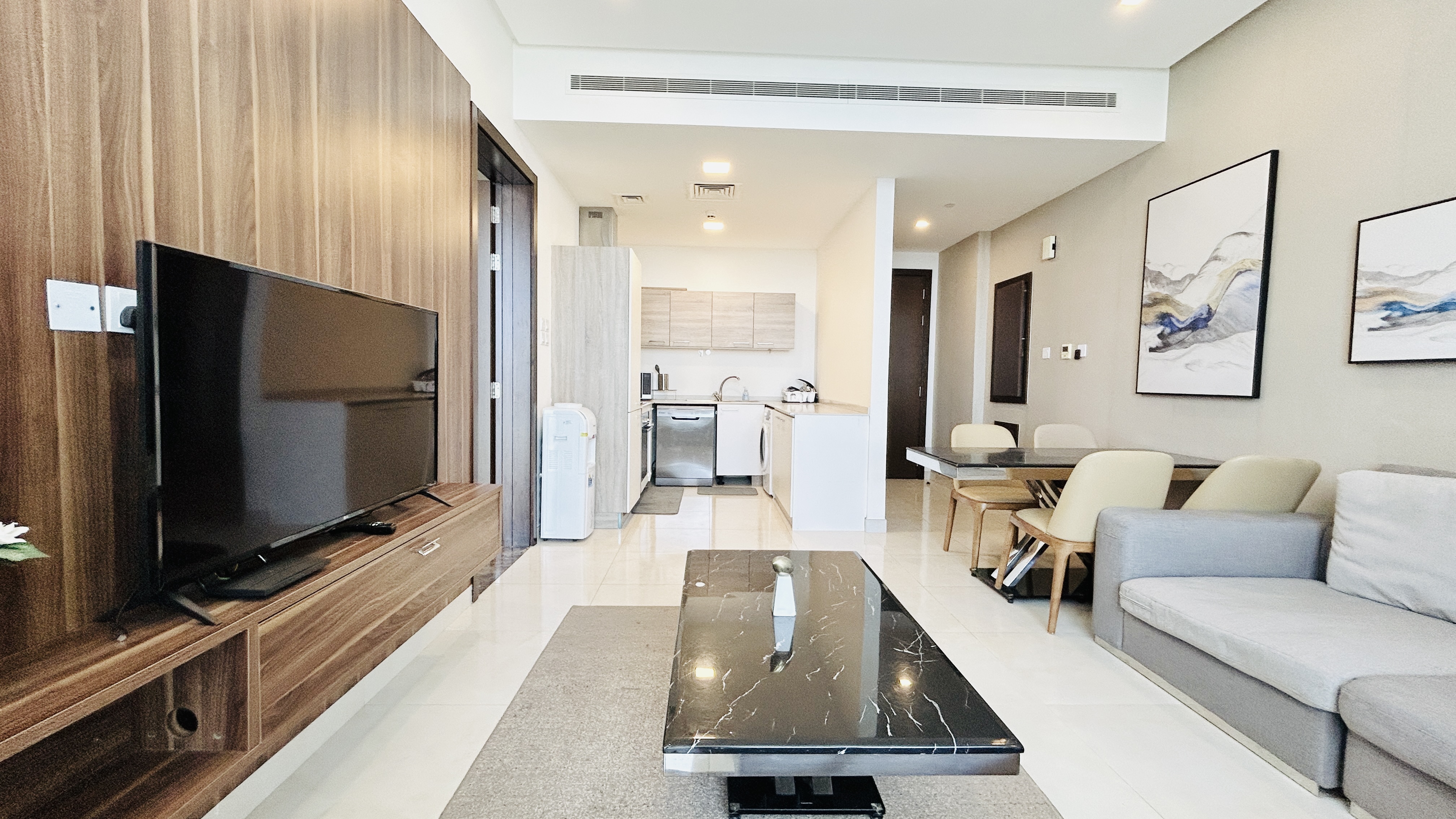 MODERN | CITY VIEW | BRIGHT LIGHT | AMENITIES
