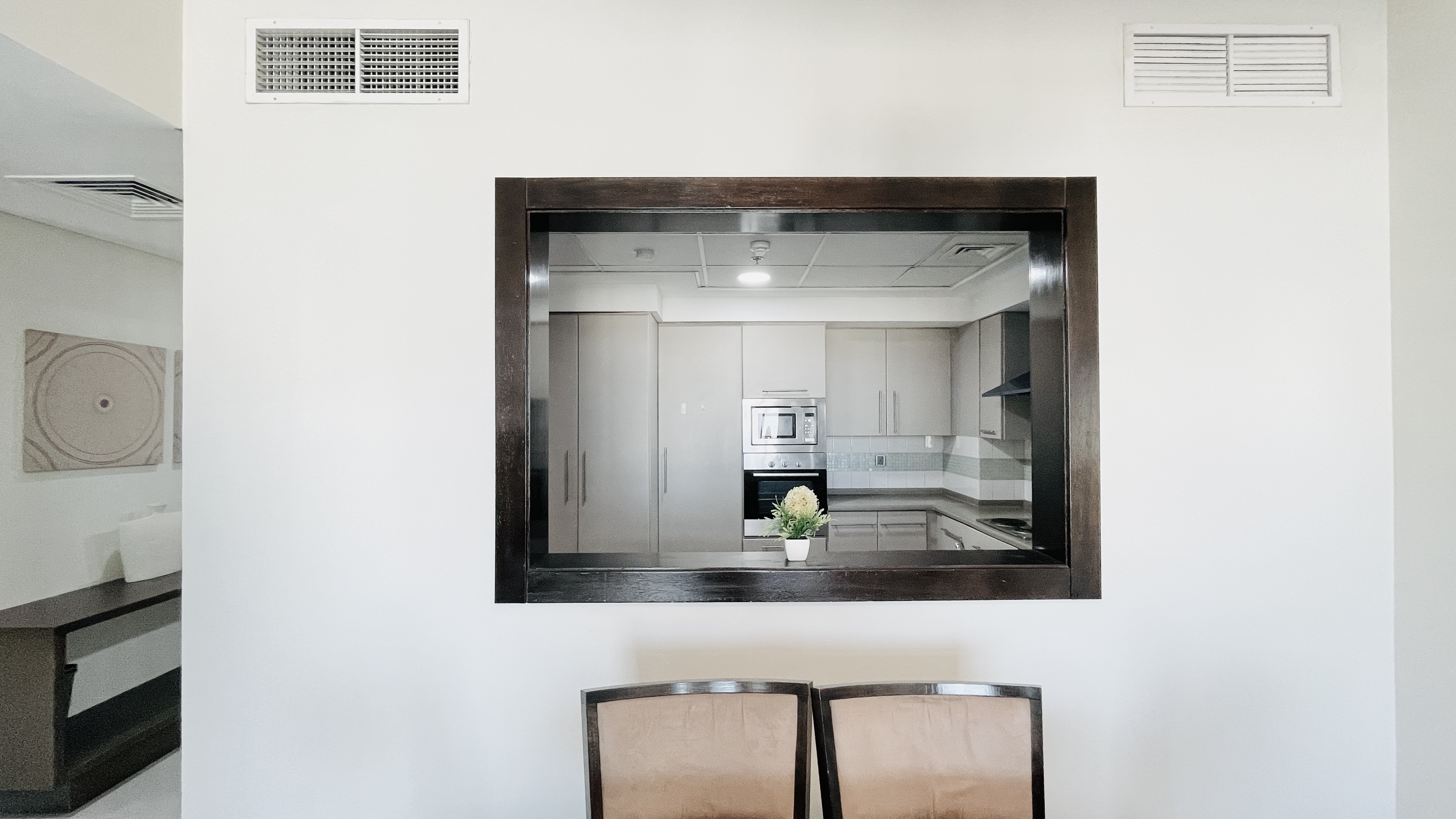 MODERN | CITY VIEW |SPACIOUS ROOMS | GREAT FACILITIES