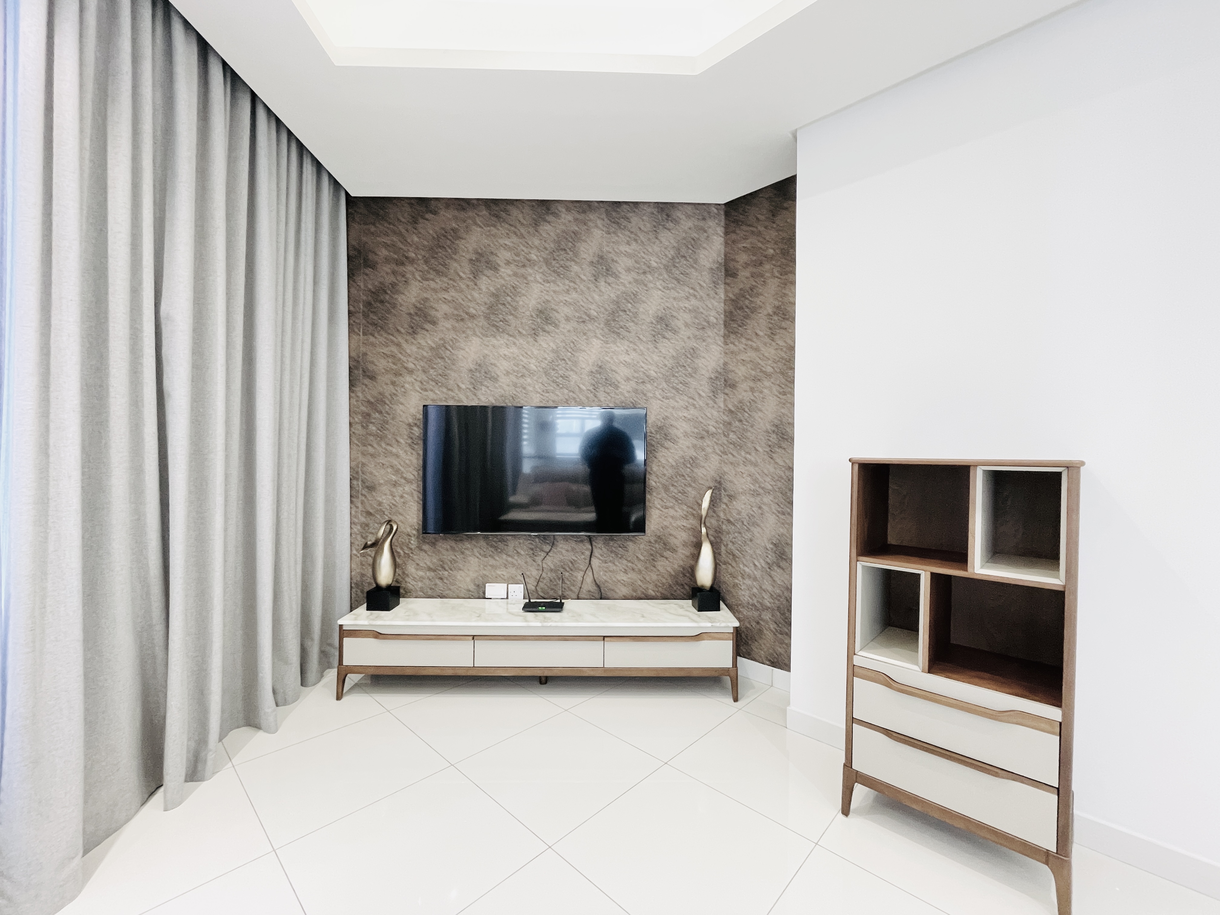 MODERN | CITY VIEW | SPACIOUS ROOMS | GREAT FACILITIES