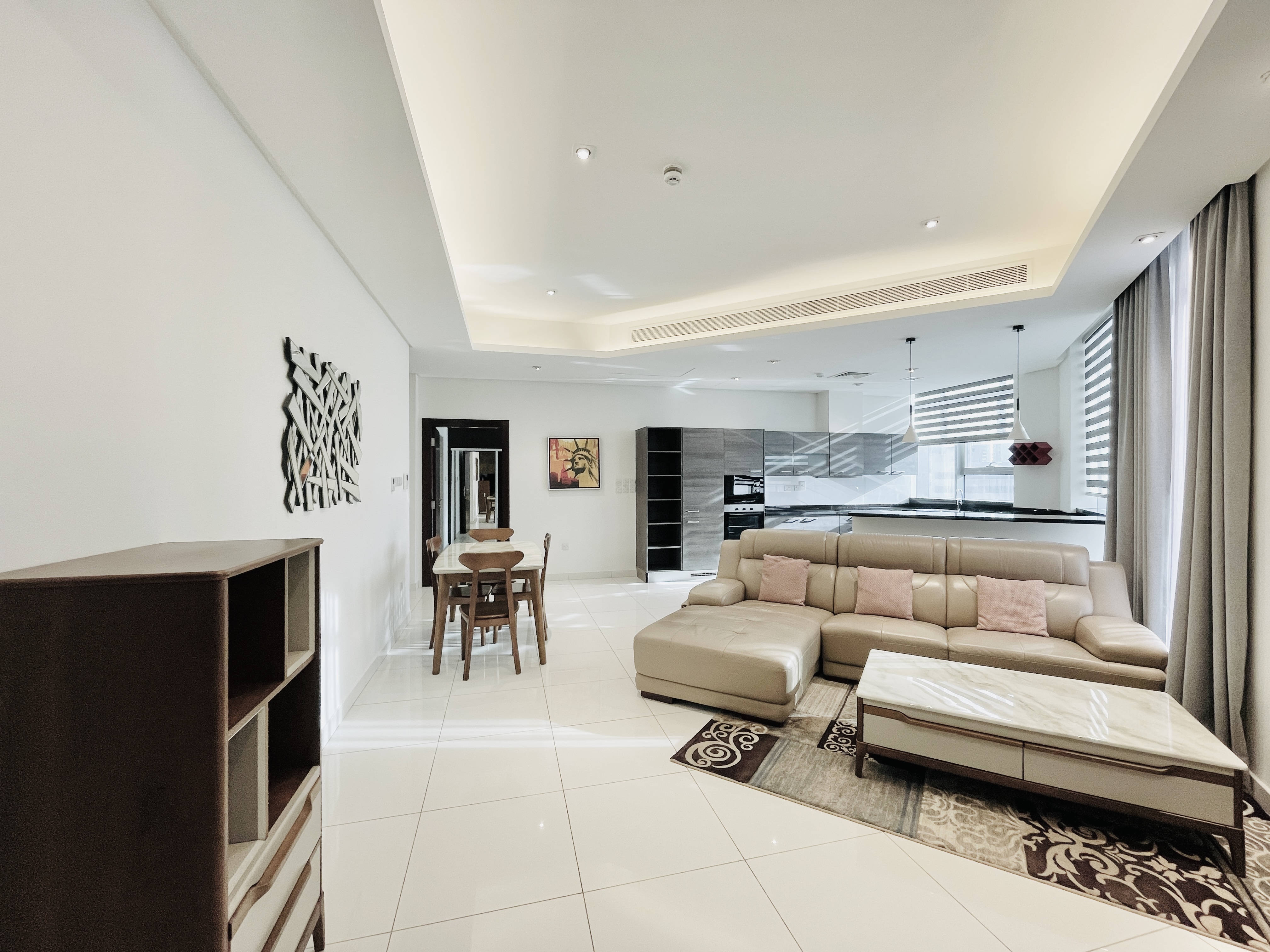 MODERN | CITY VIEW | SPACIOUS ROOMS | GREAT FACILITIES