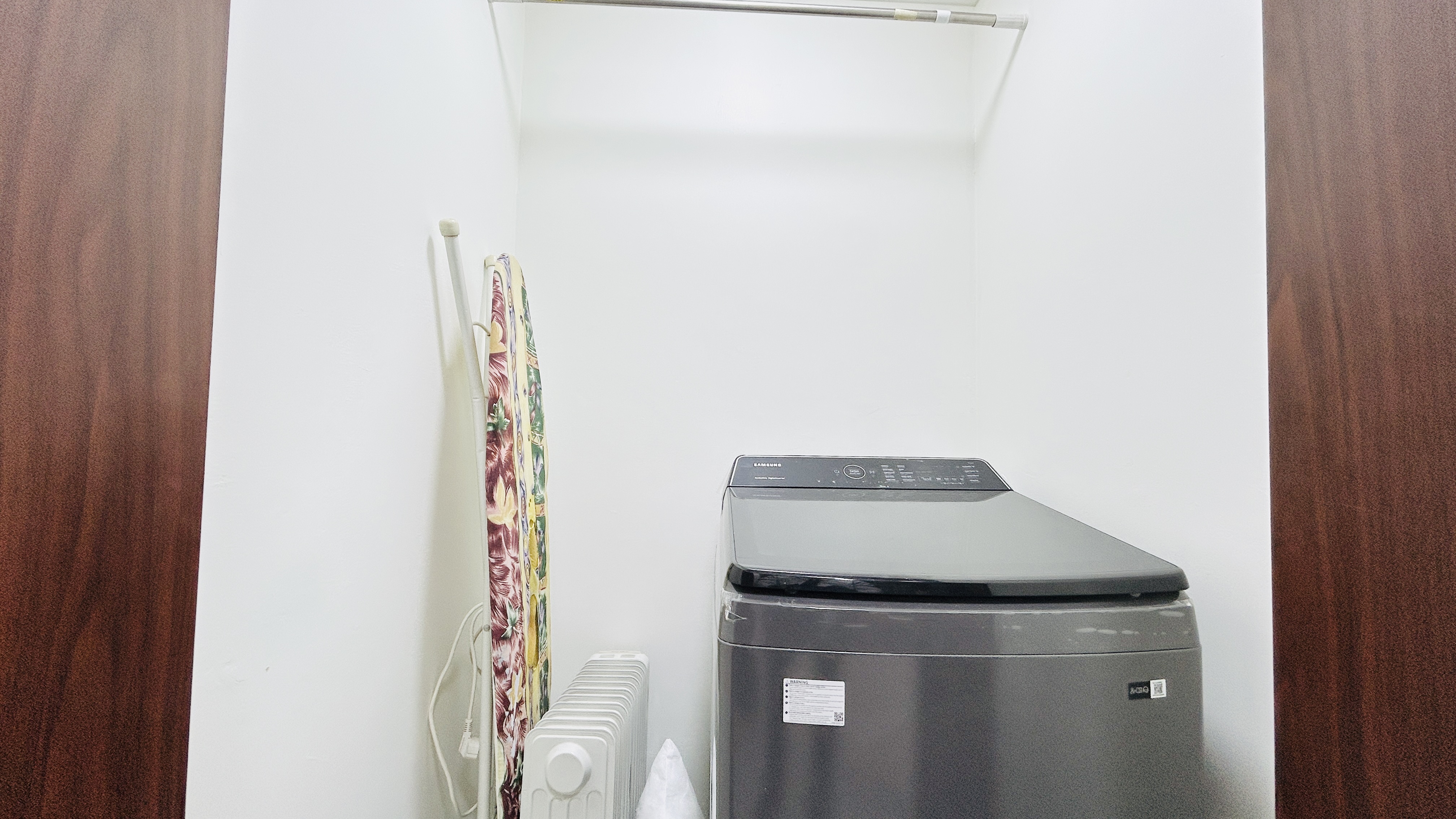 MODERN | SPACIOUS ROOM | GREAT AMENITIES | BALCONY