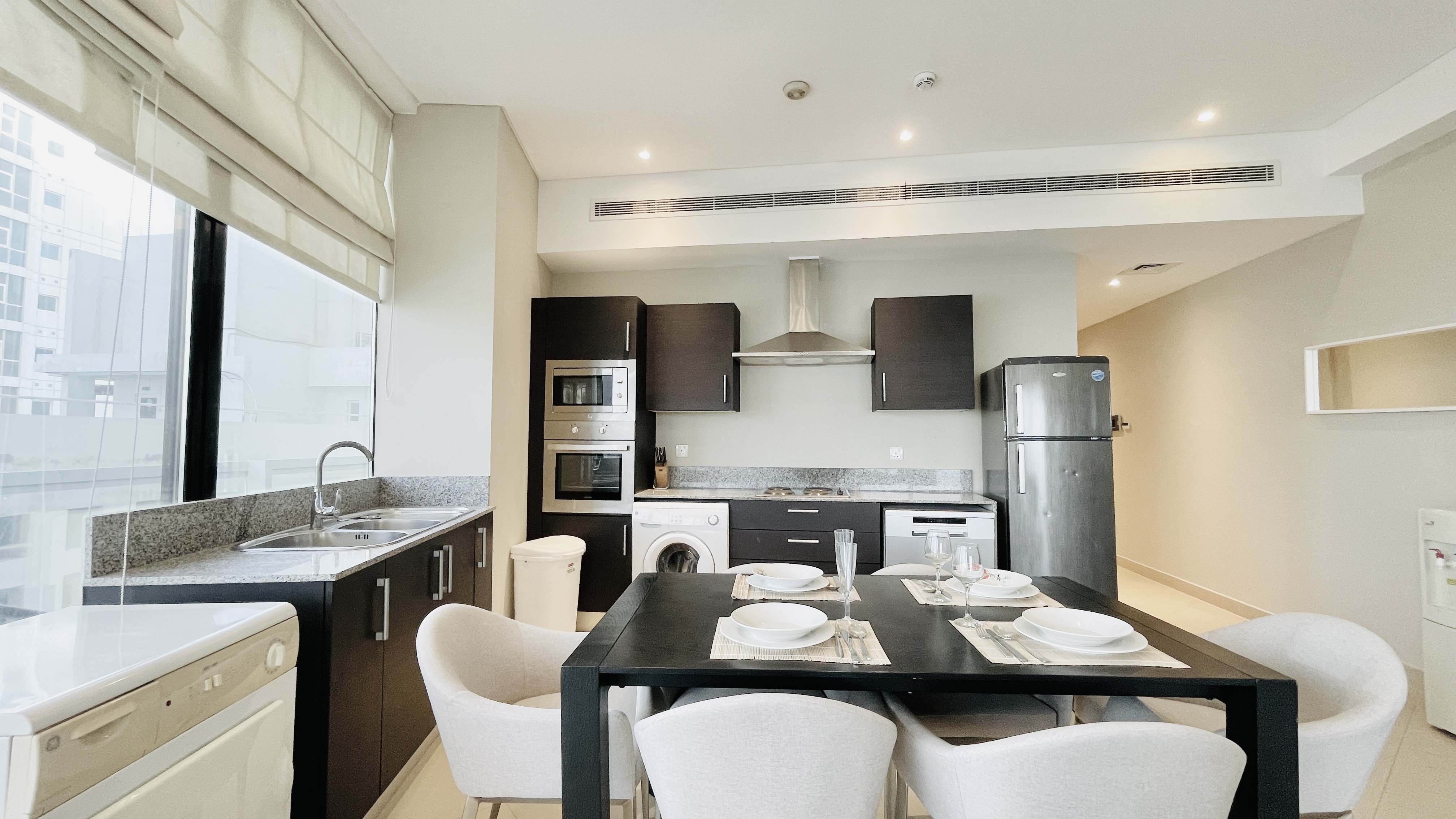 BALCONY | PARTIAL SEA/CITYVIEW | GREAT FACILITIES
