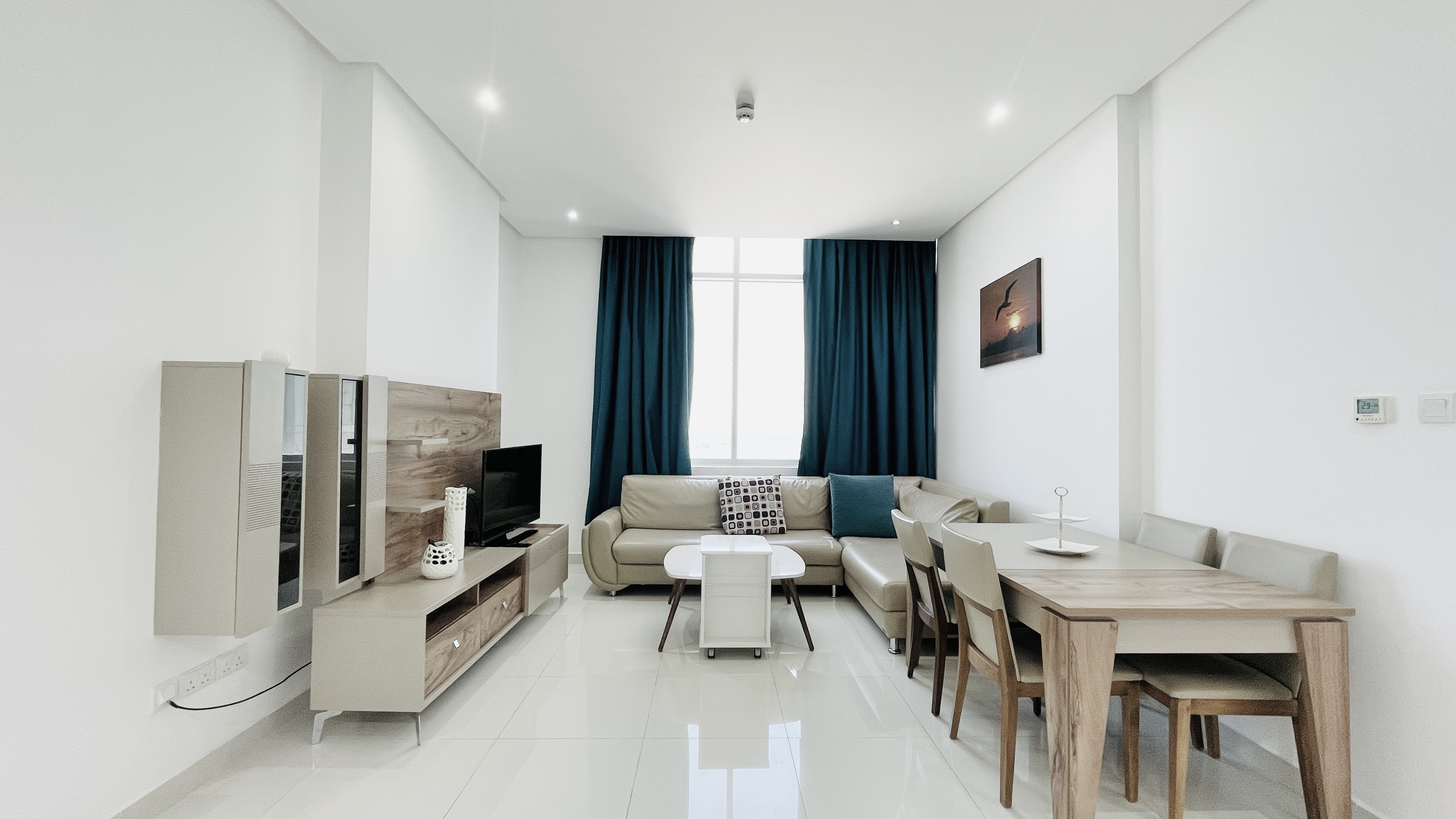 SPACIOUS ROOMS | GREAT FACILITIES | CITY VIEW | MODERN 