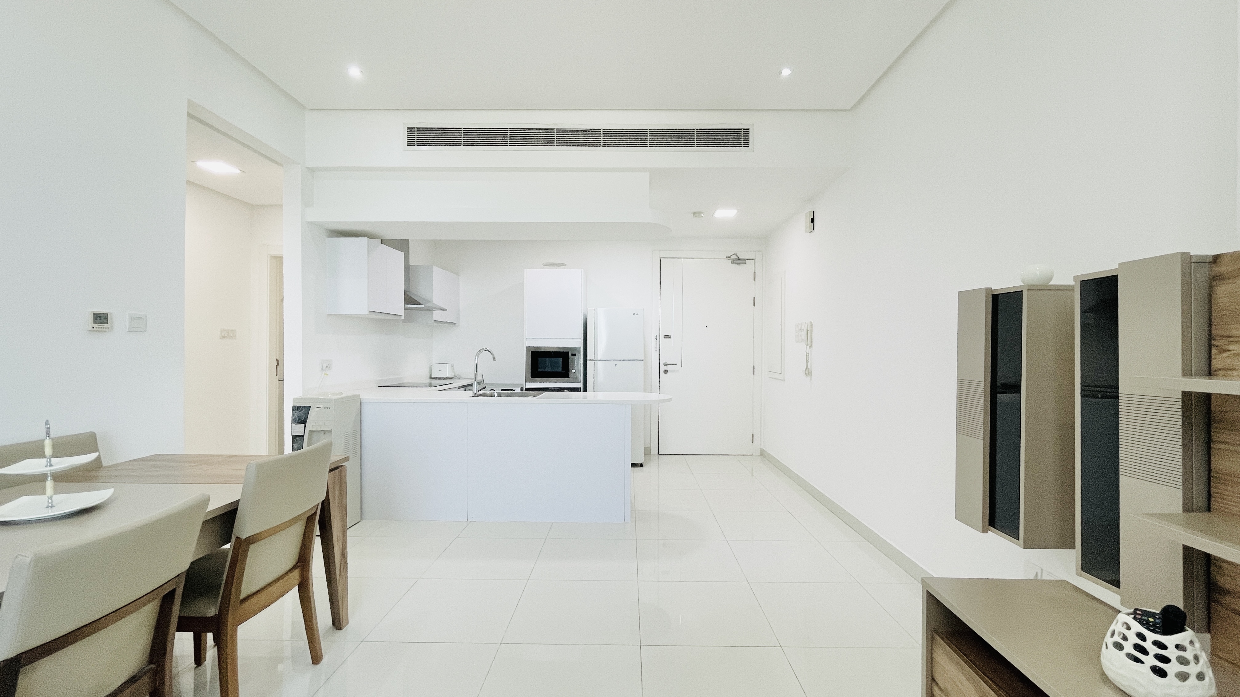 SPACIOUS ROOMS | GREAT FACILITIES | CITY VIEW | MODERN 