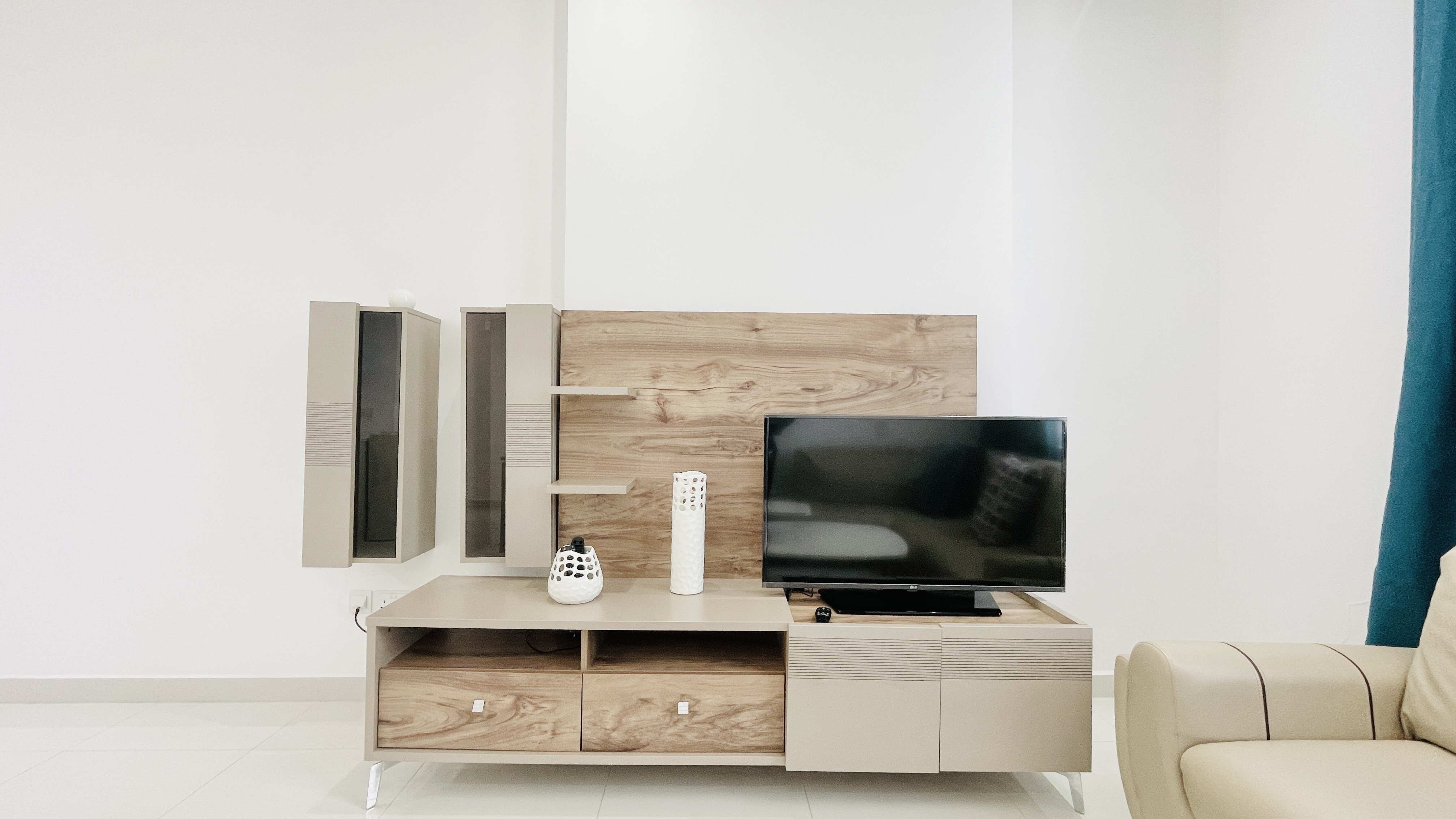 SPACIOUS ROOMS | GREAT FACILITIES | CITY VIEW | MODERN 